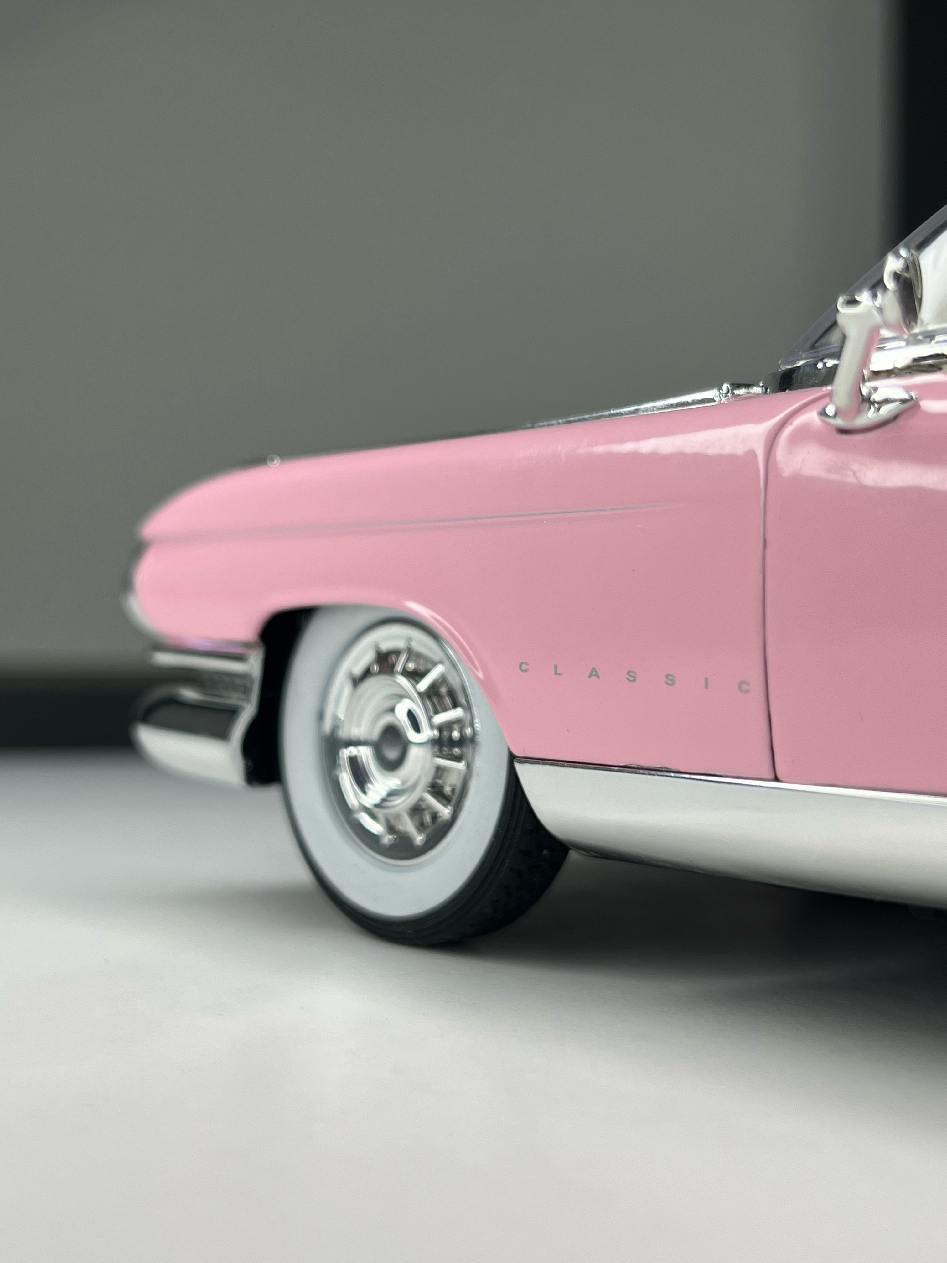 Cadillac Eldorado Biarritz Pink