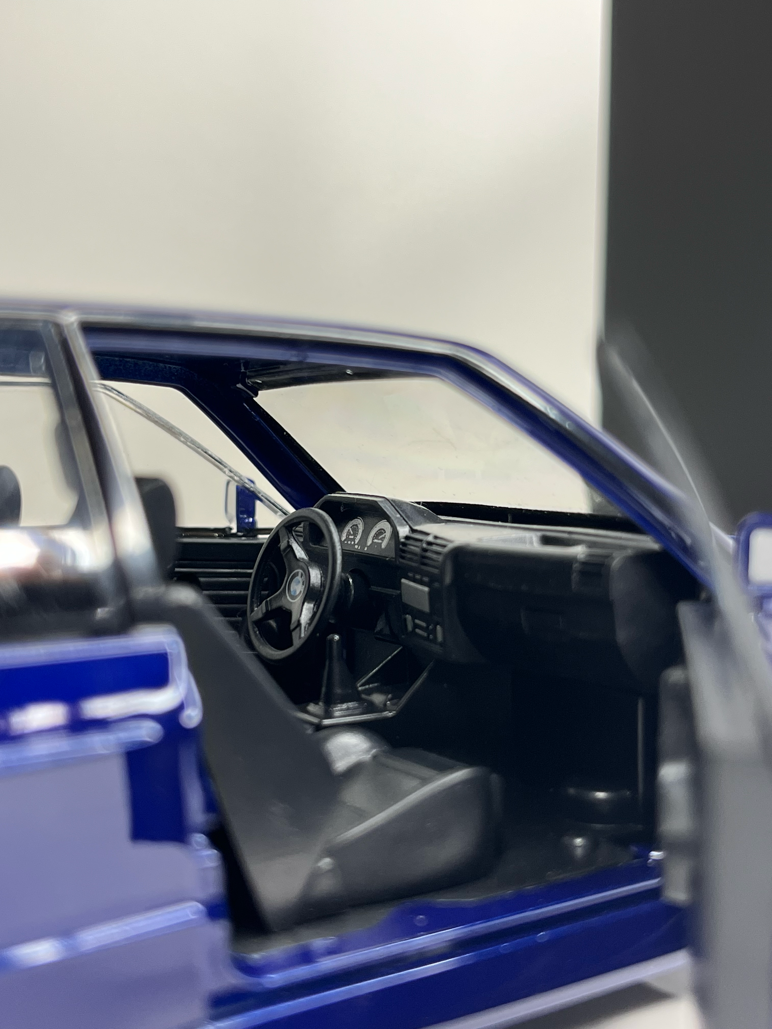 BMW M3 E30 Blue