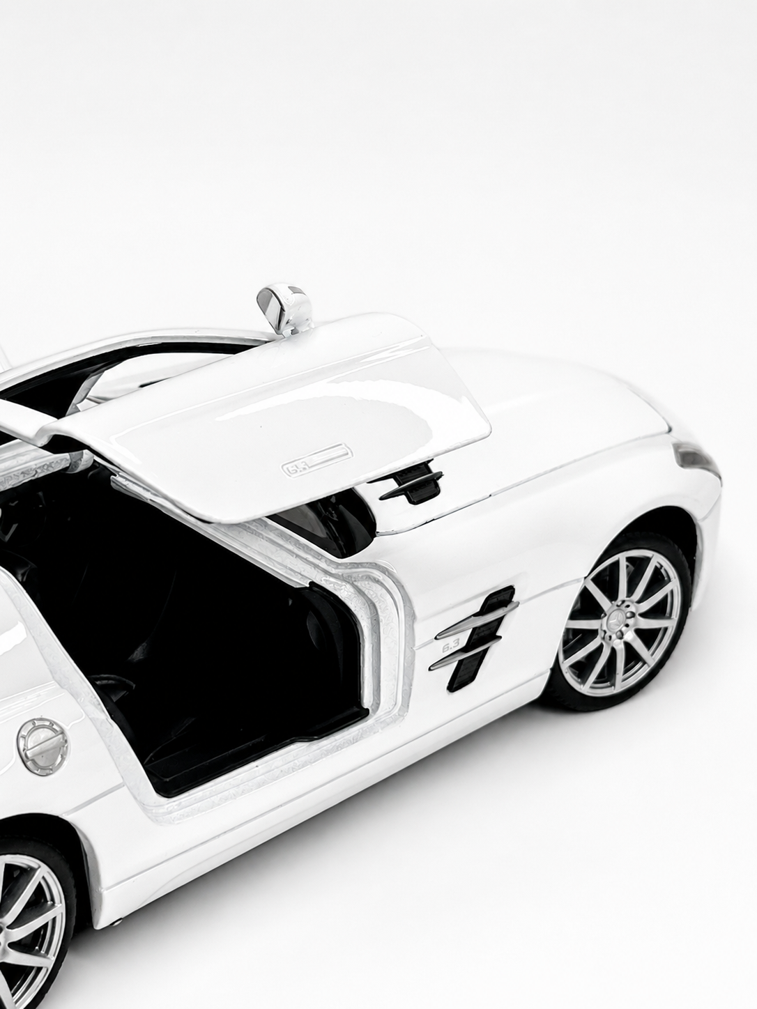 Mercedes-Benz SLS AMG