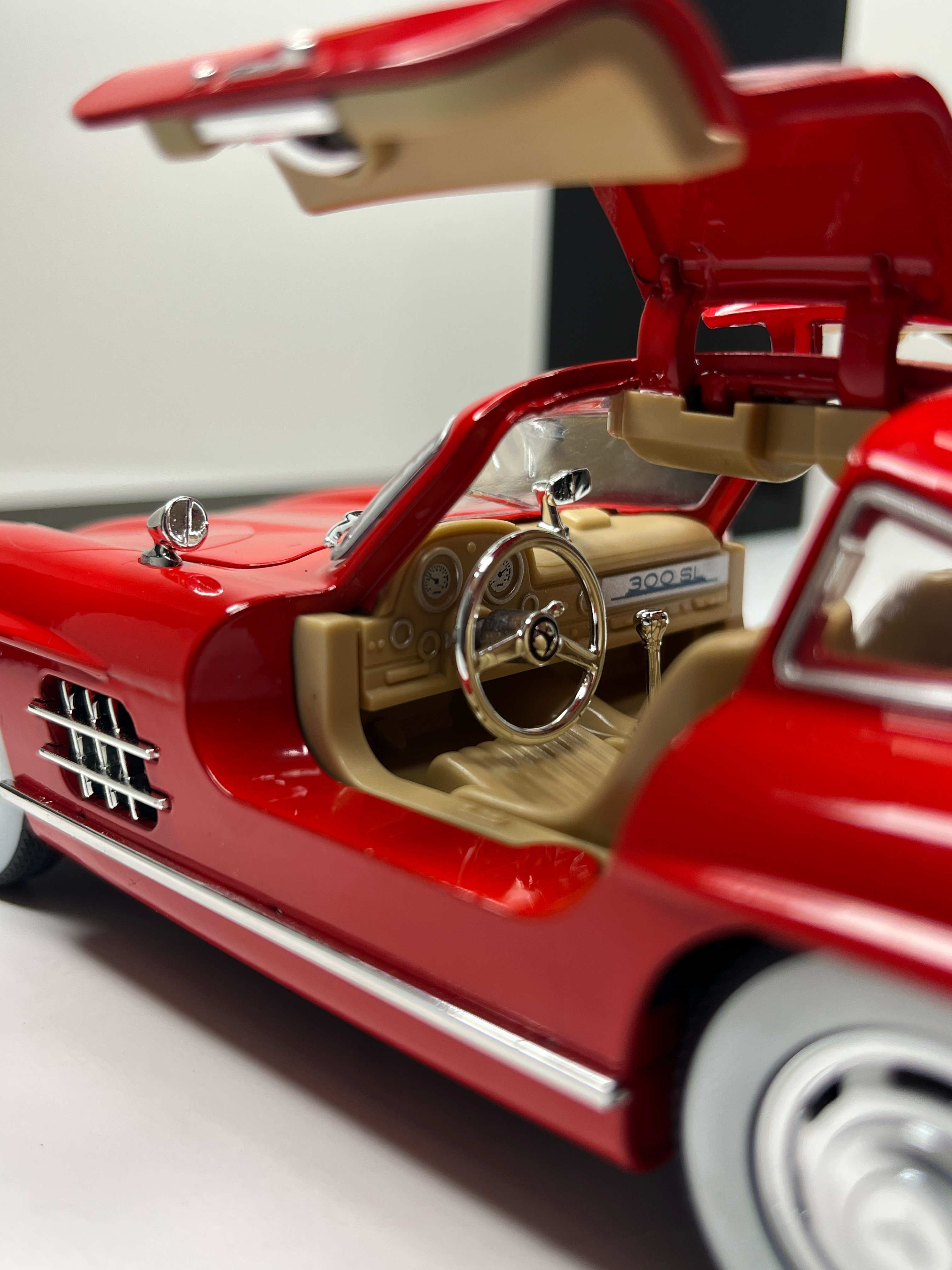 Mercedes-Benz 300 SL Gullwing Red