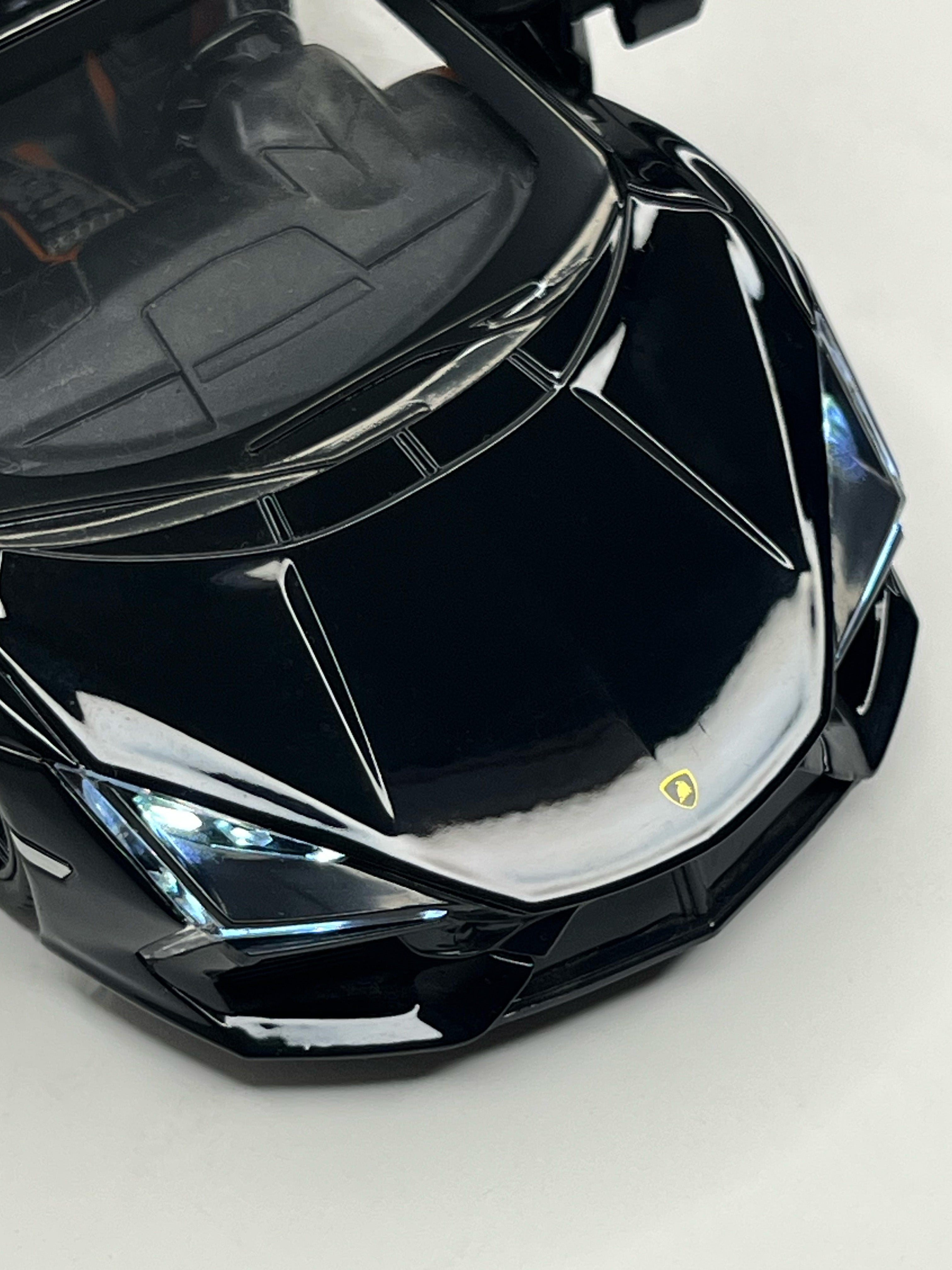Lamborghini Revuelto Black