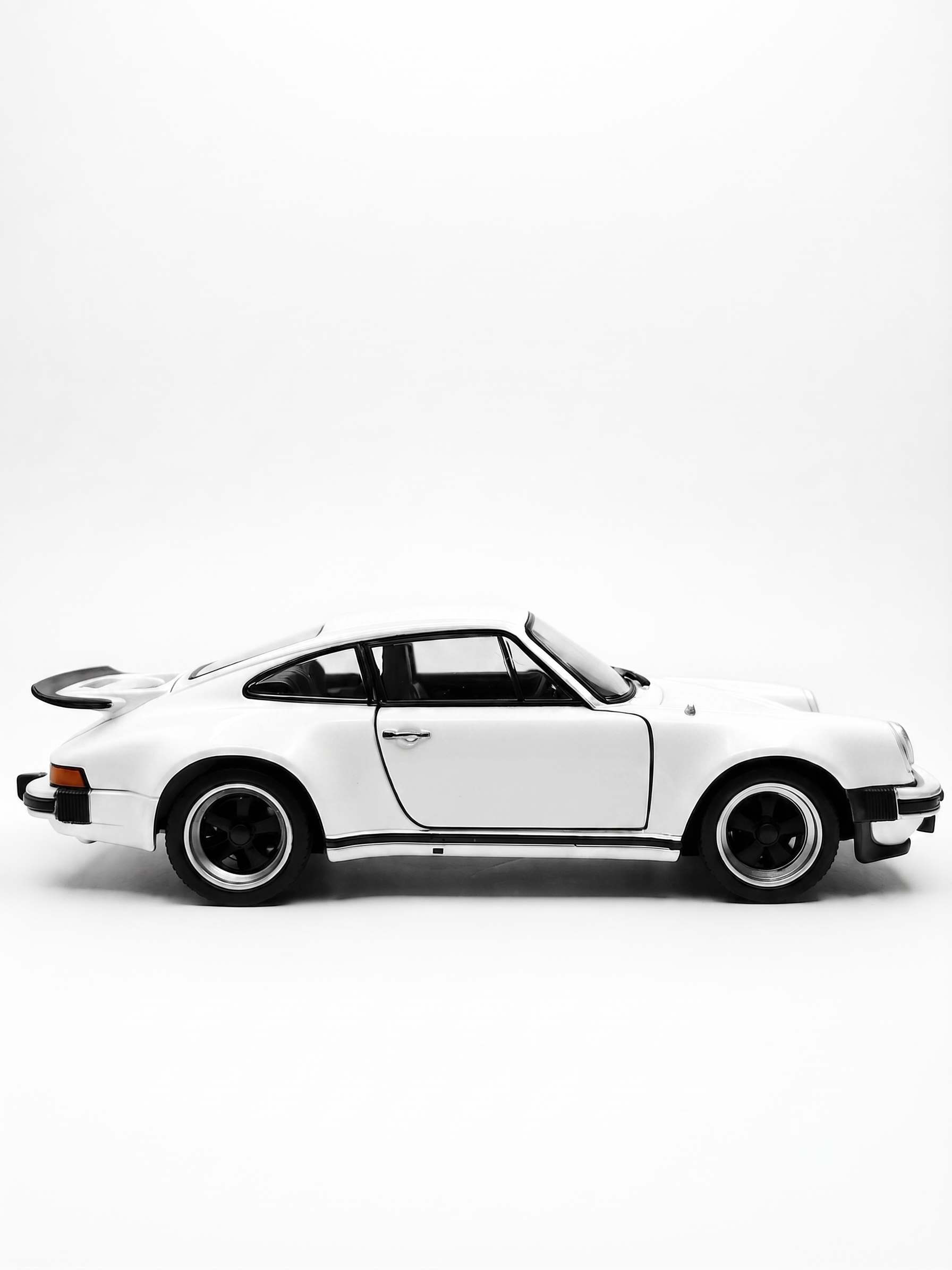 Porsche 911 Turbo S White