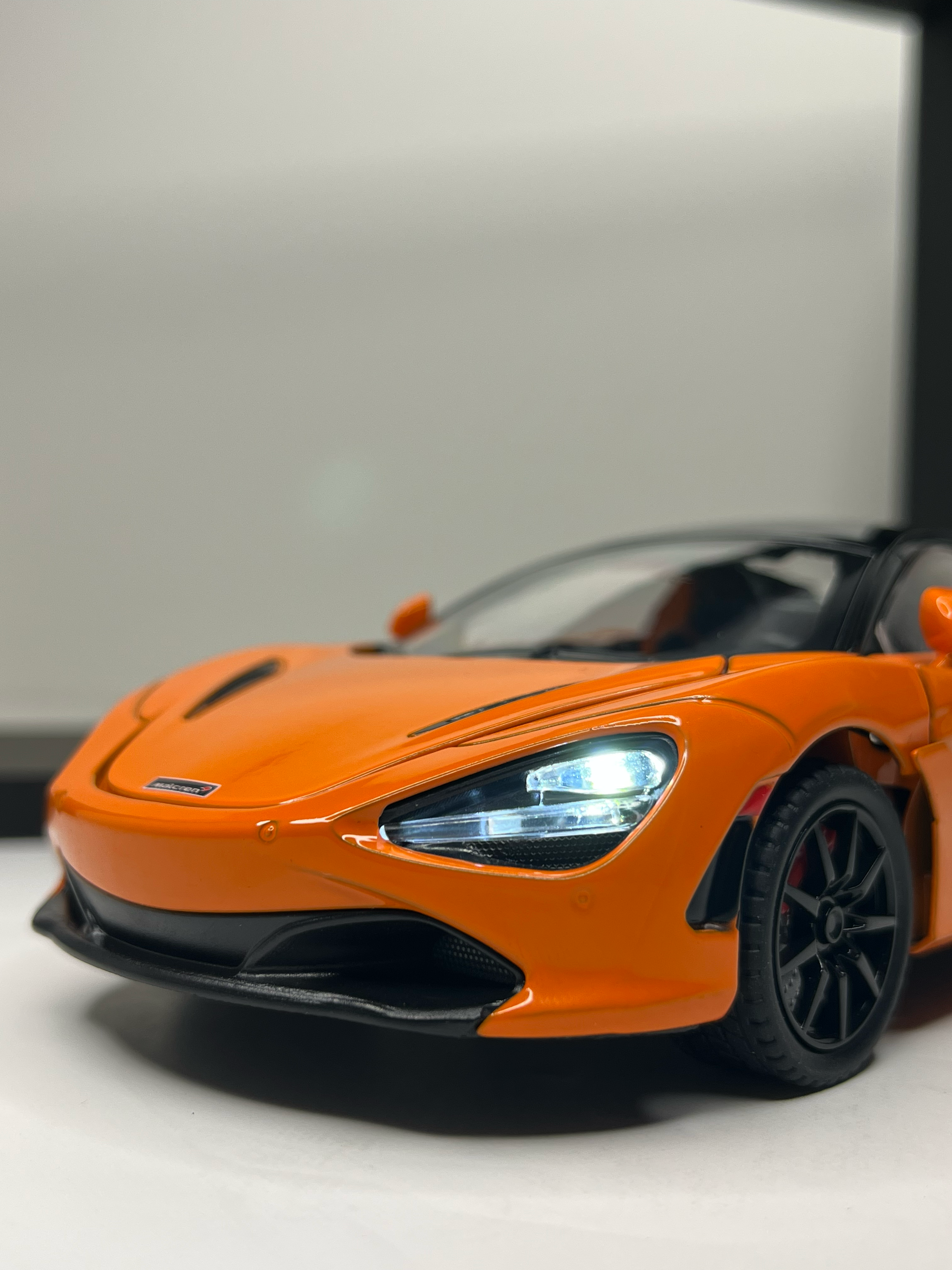 McLaren 720S Orange