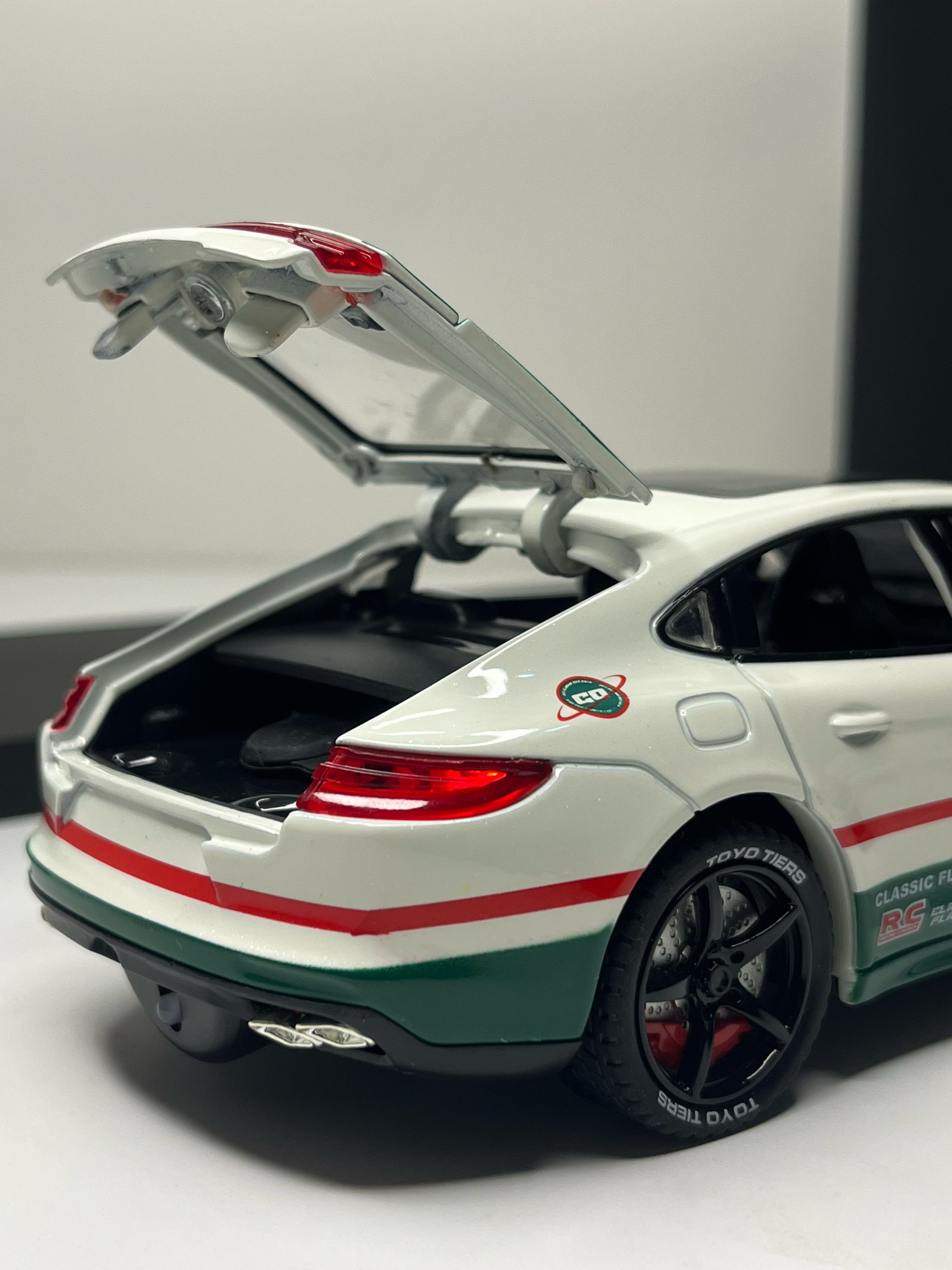 Porsche Panamera Motorsport Livery