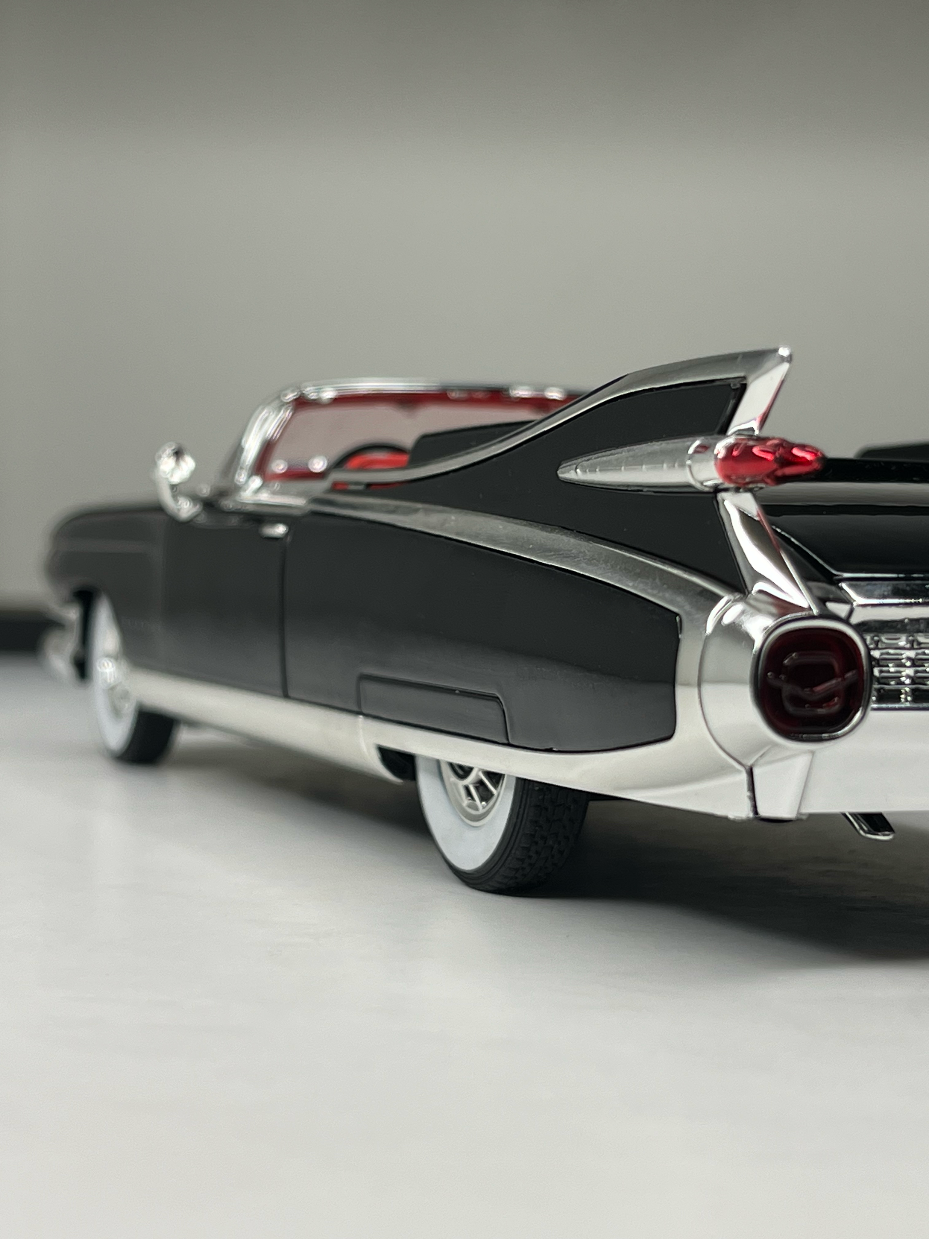 Cadillac Eldorado Biarritz Black