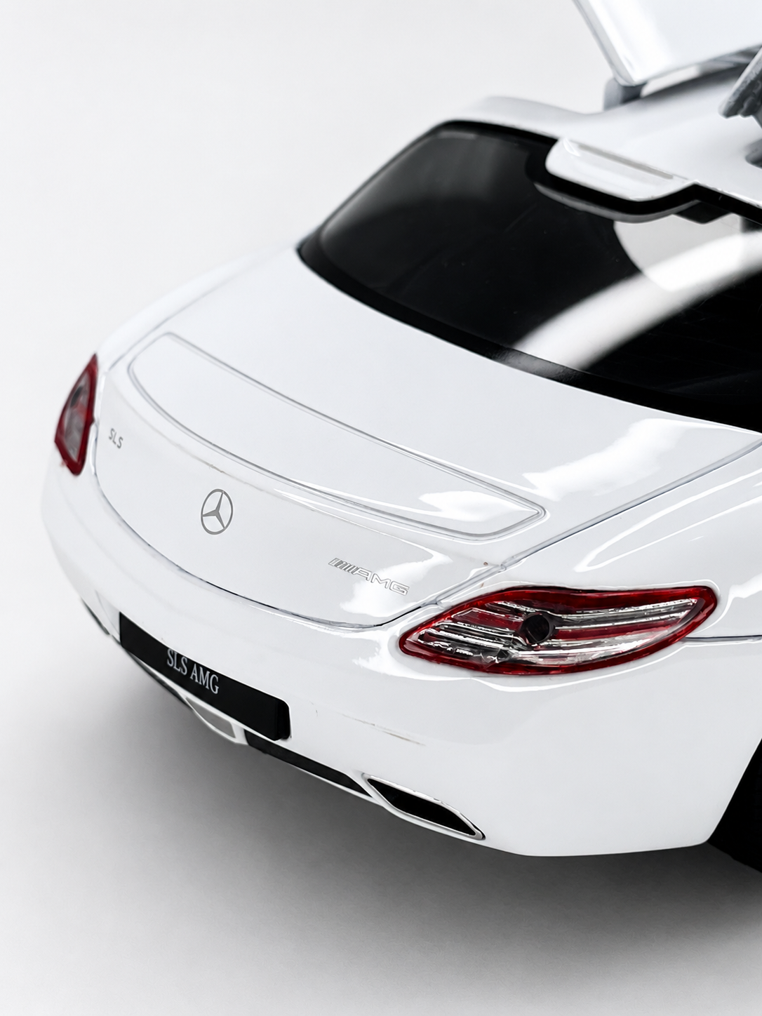 Mercedes-Benz SLS AMG