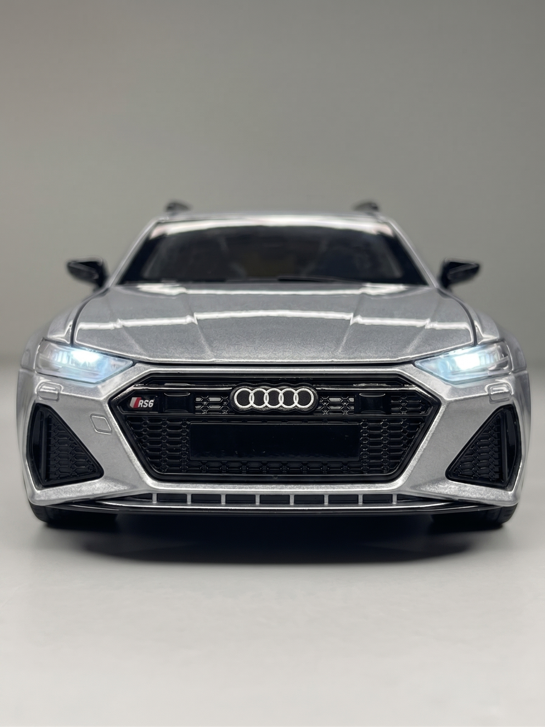 Audi RS6 Silver