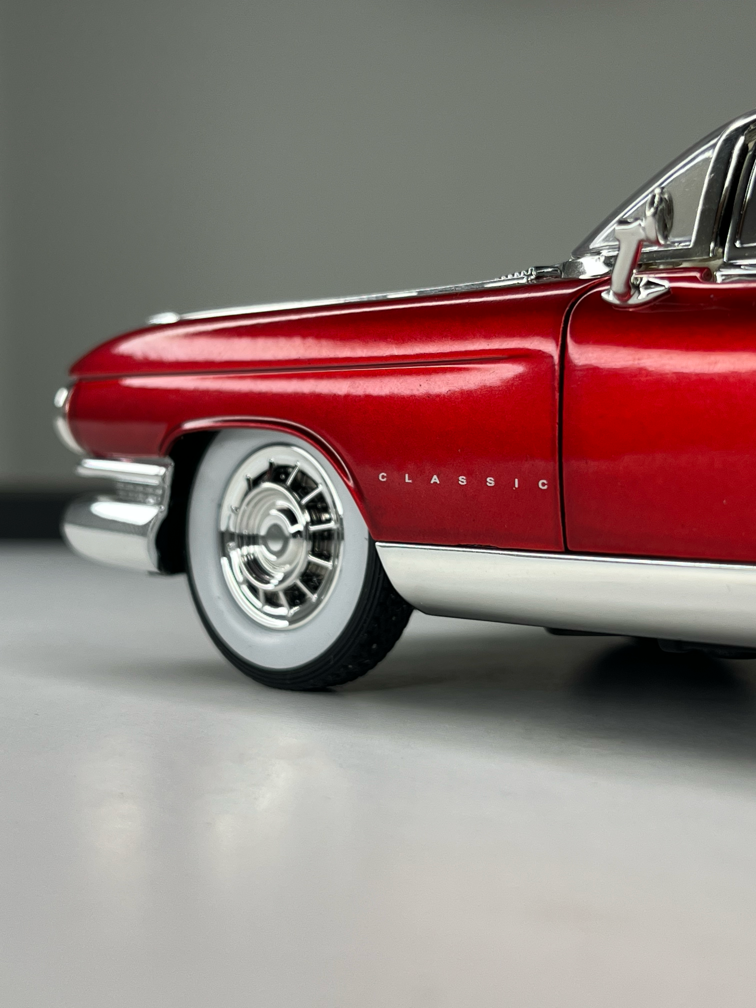 Cadillac Eldorado Biarritz Red