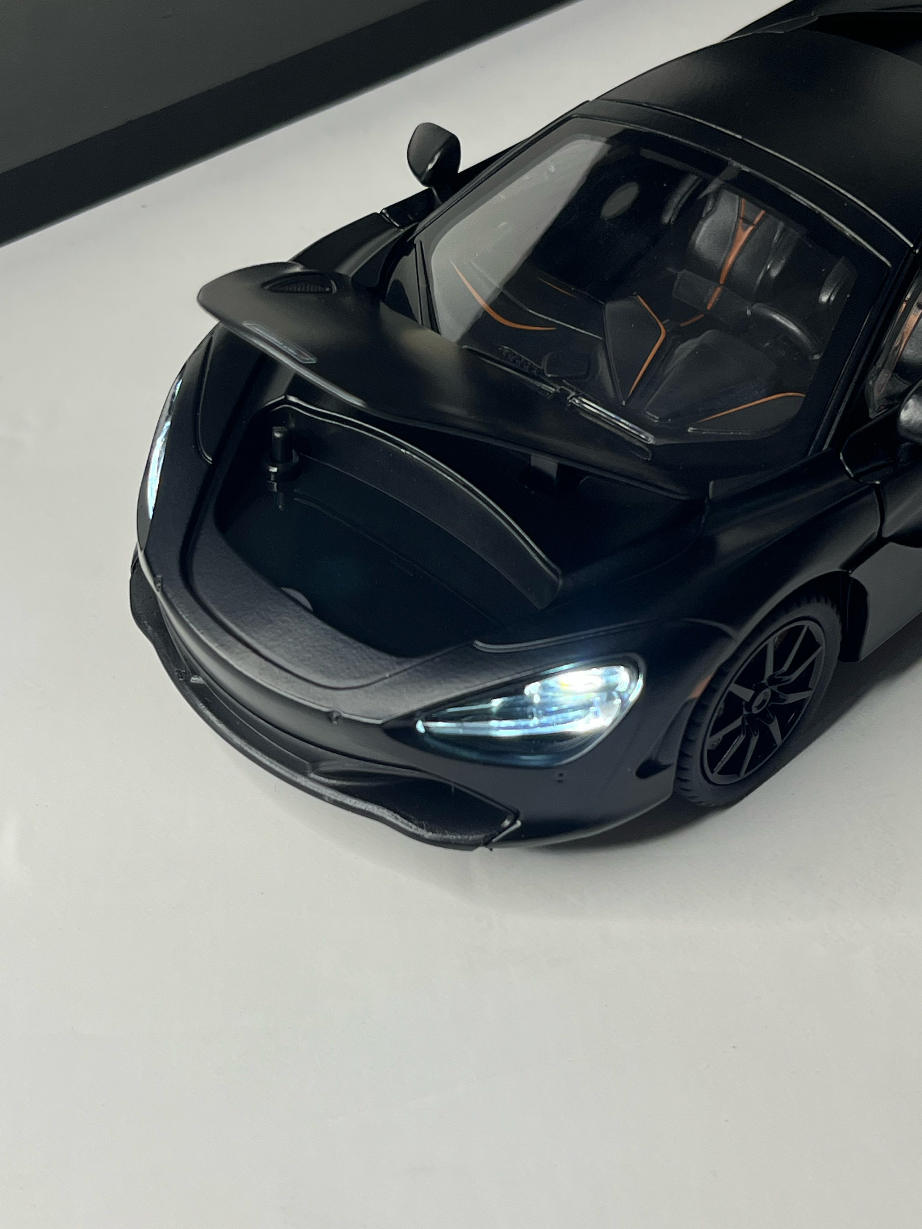McLaren 720S Black