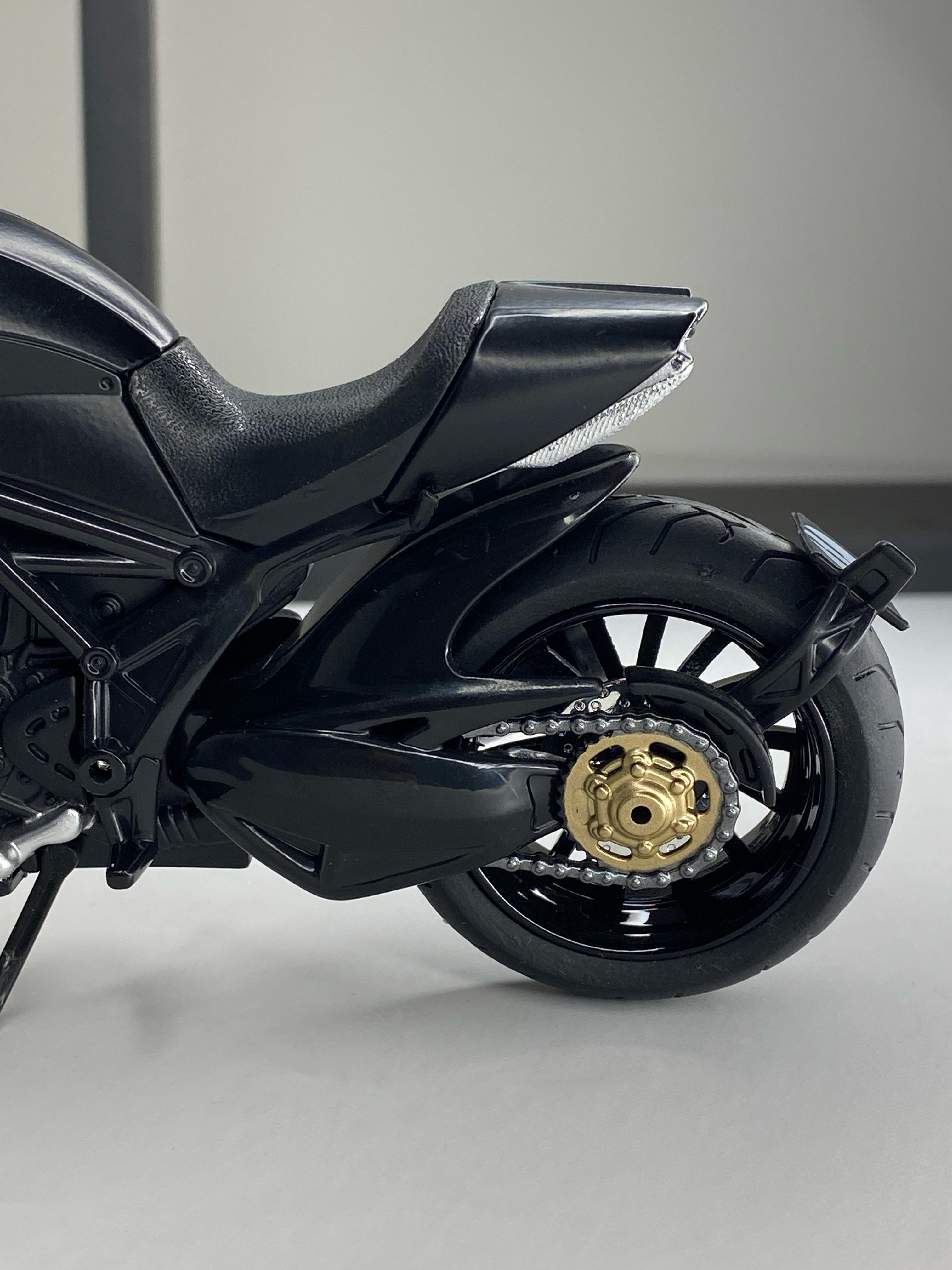 Ducati Diavel Black