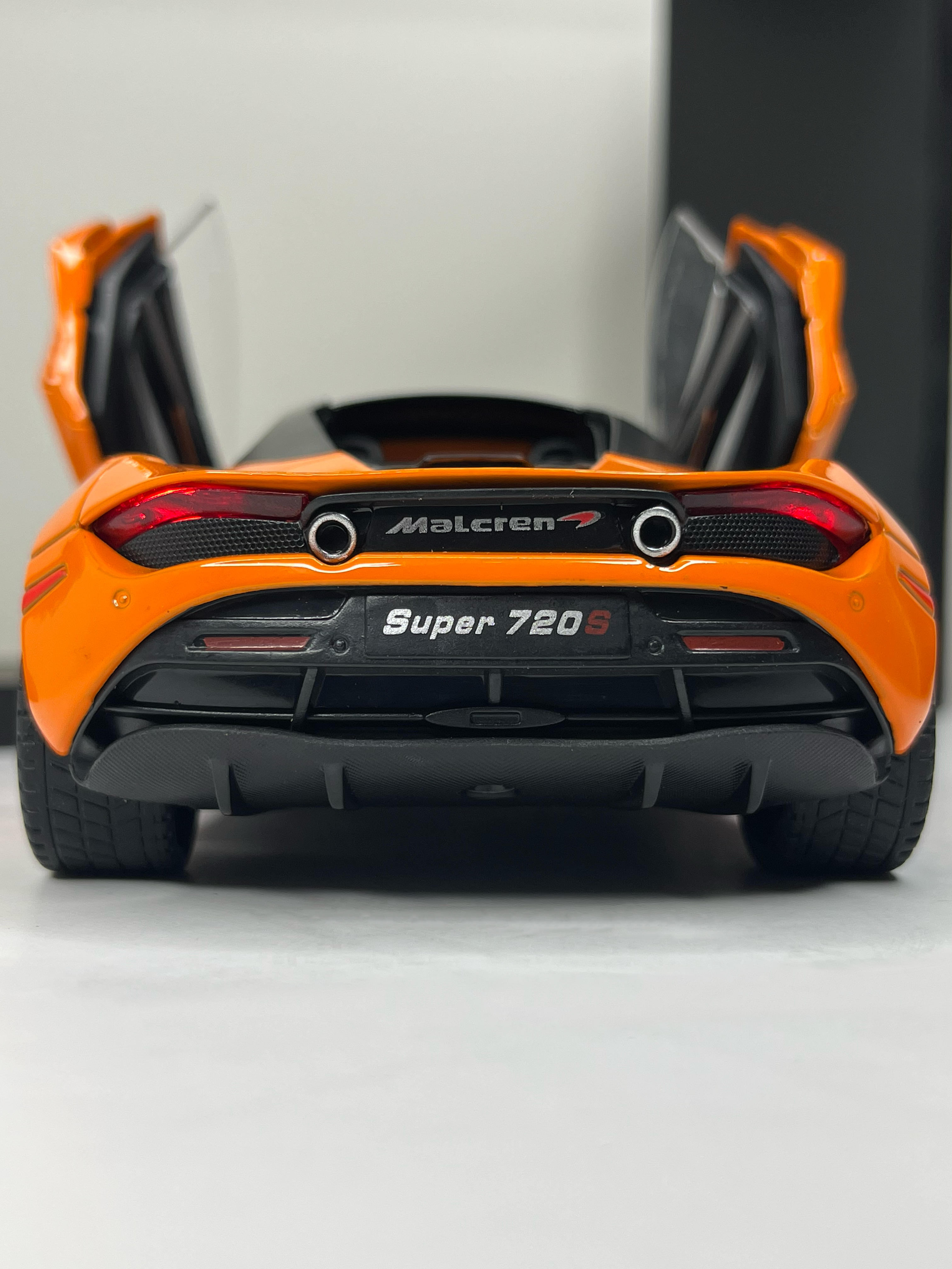 McLaren 720S Orange