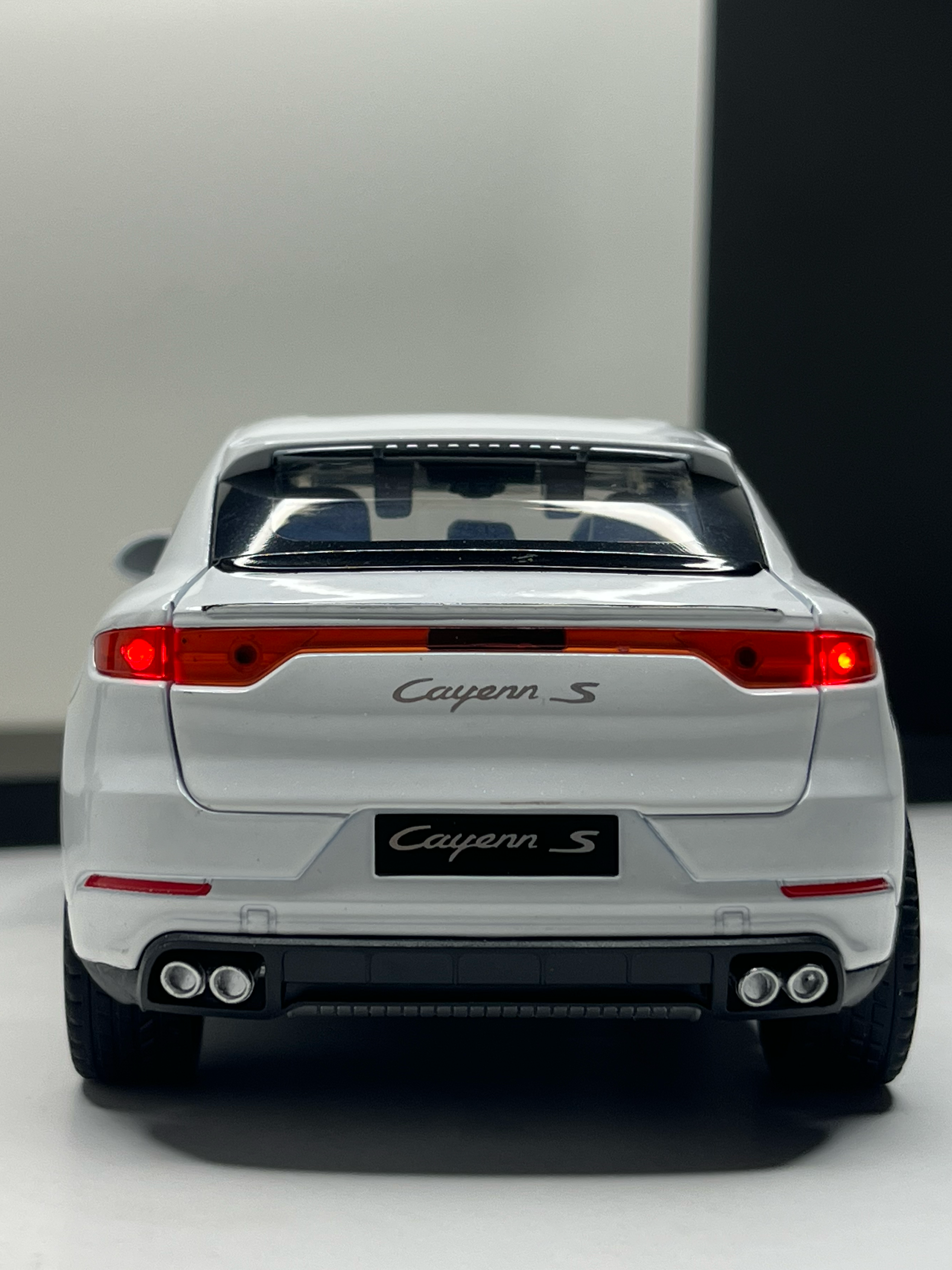 Porsche Cayenne S White