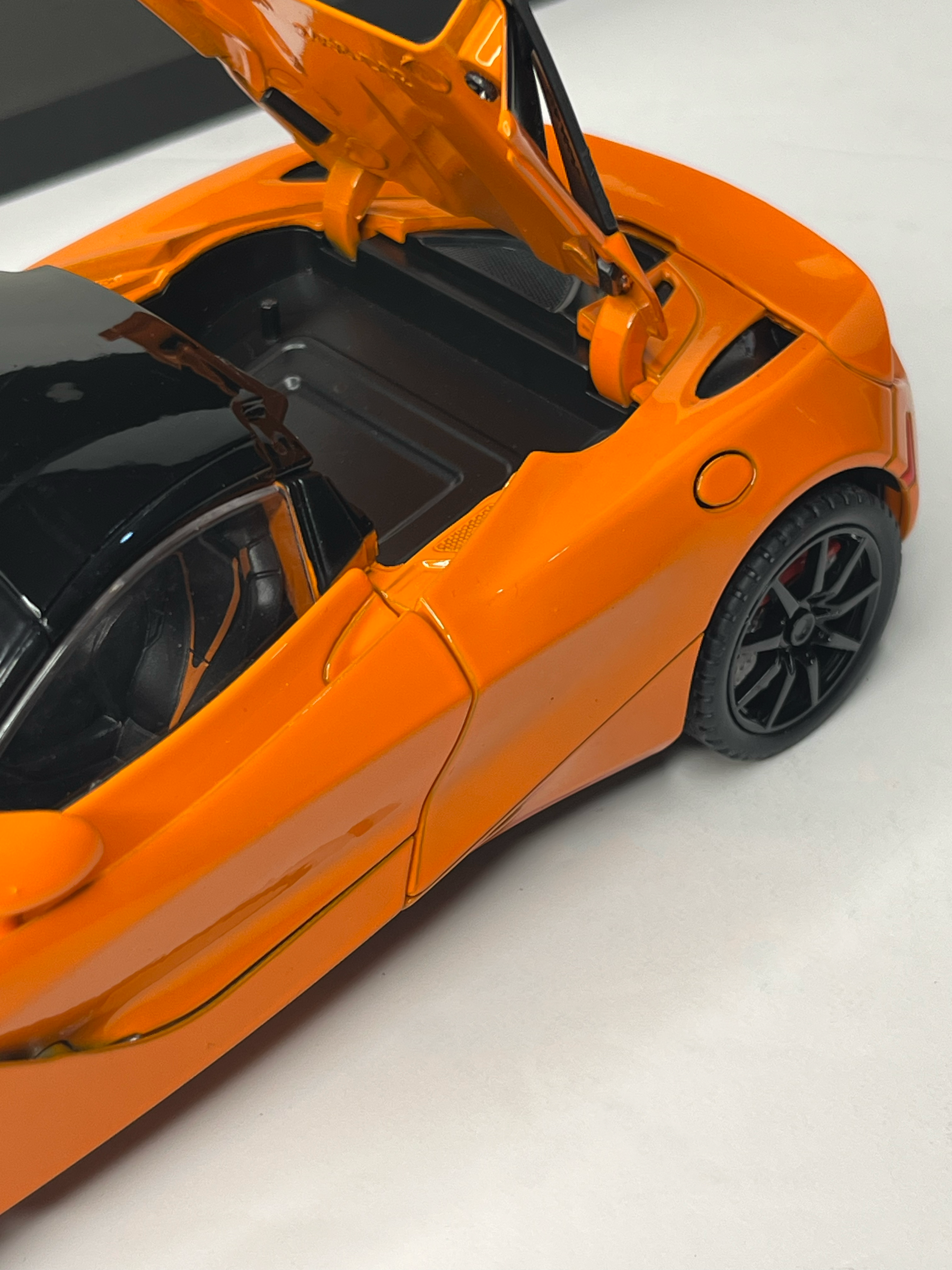 McLaren 720S Orange