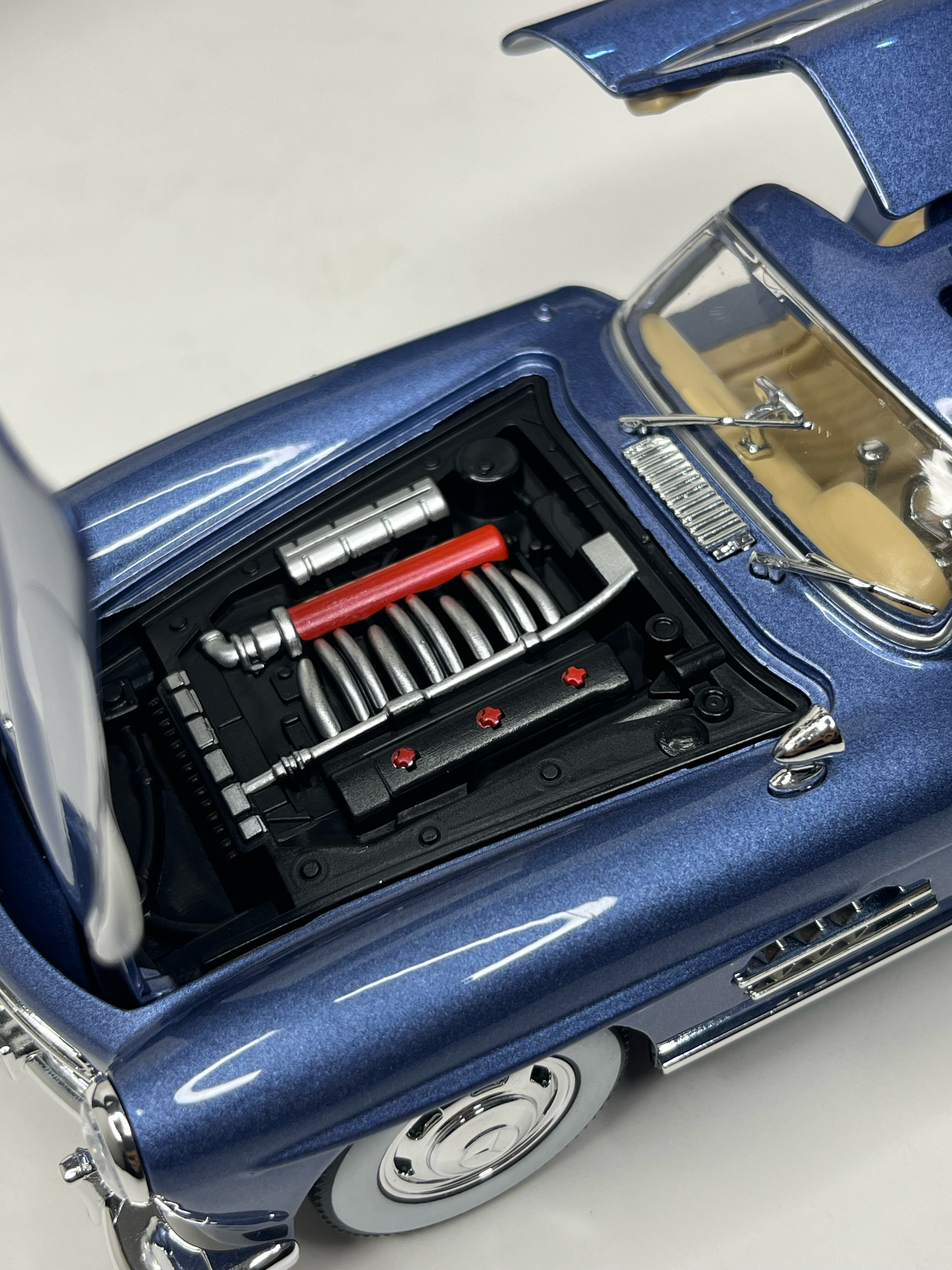 Mercedes-Benz 300 SL Gullwing Blue
