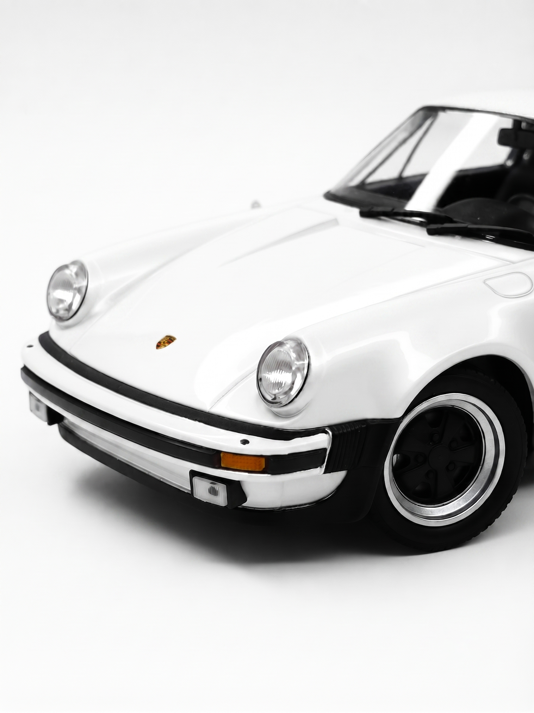Porsche 911 Turbo S White