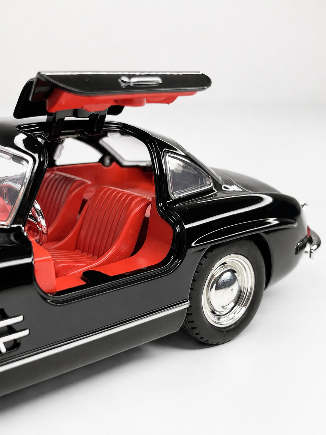 Mercedes-Benz 300 SL Gullwing Black