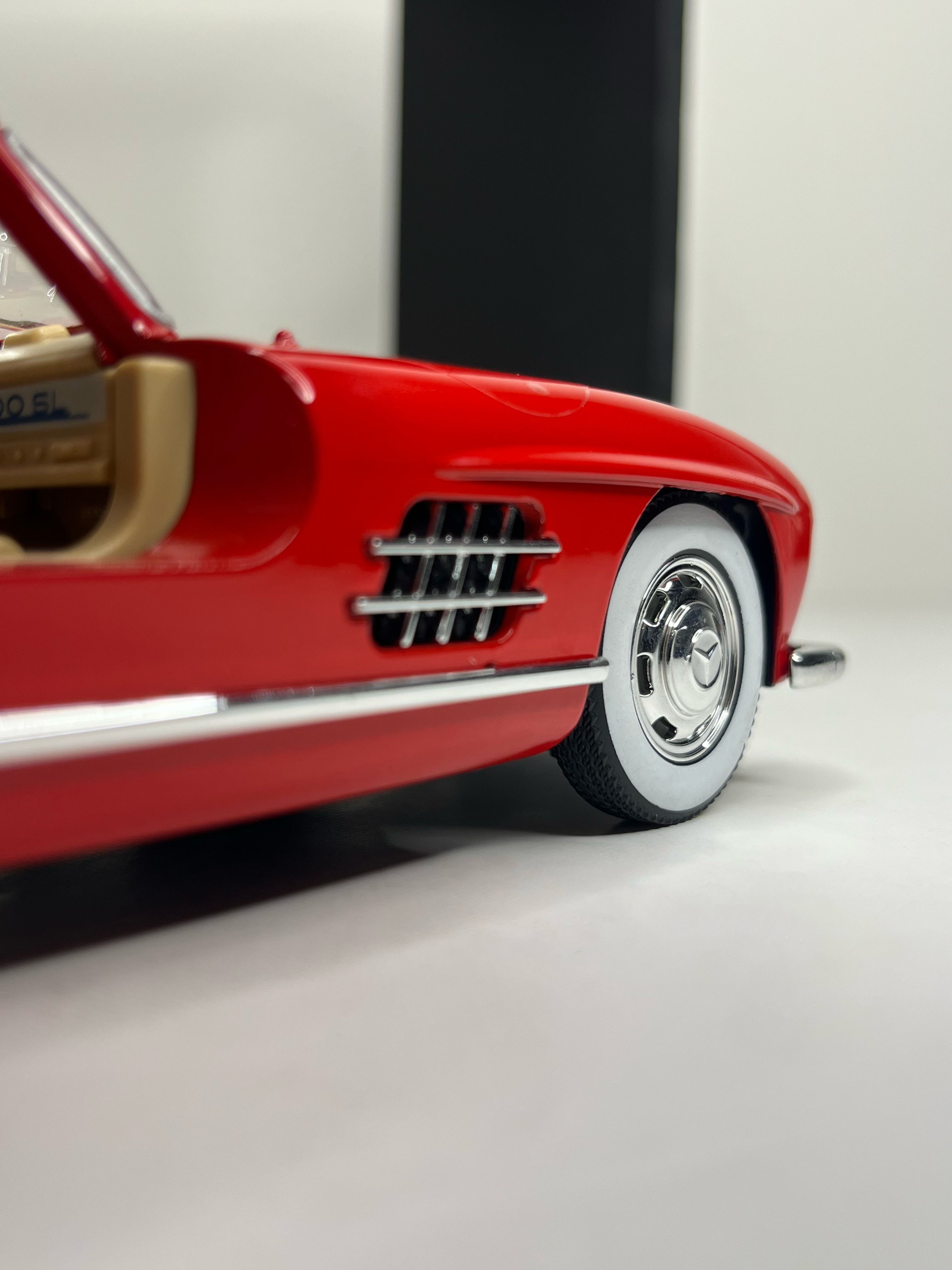 Mercedes-Benz 300 SL Gullwing Red