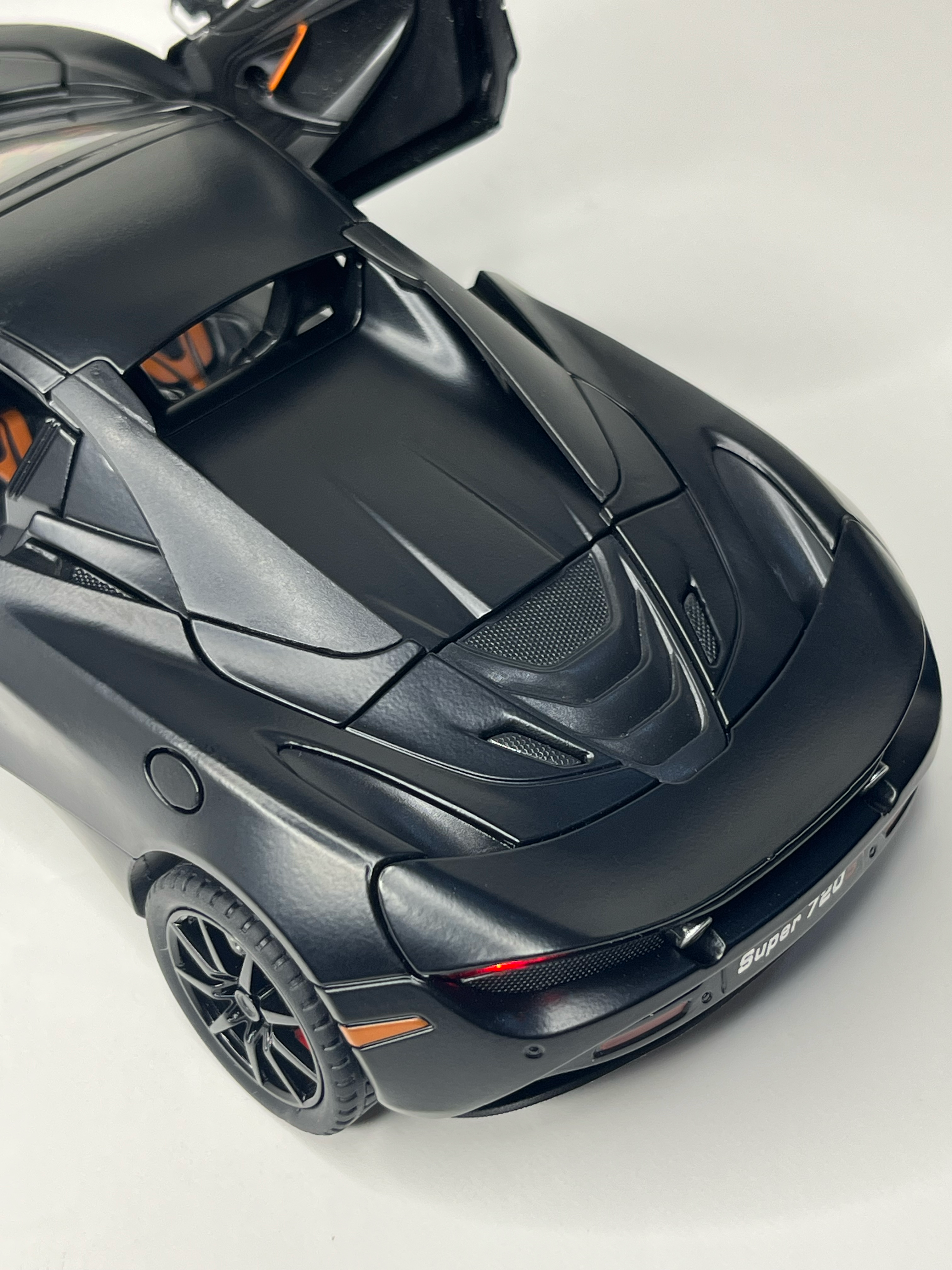 McLaren 720S Black