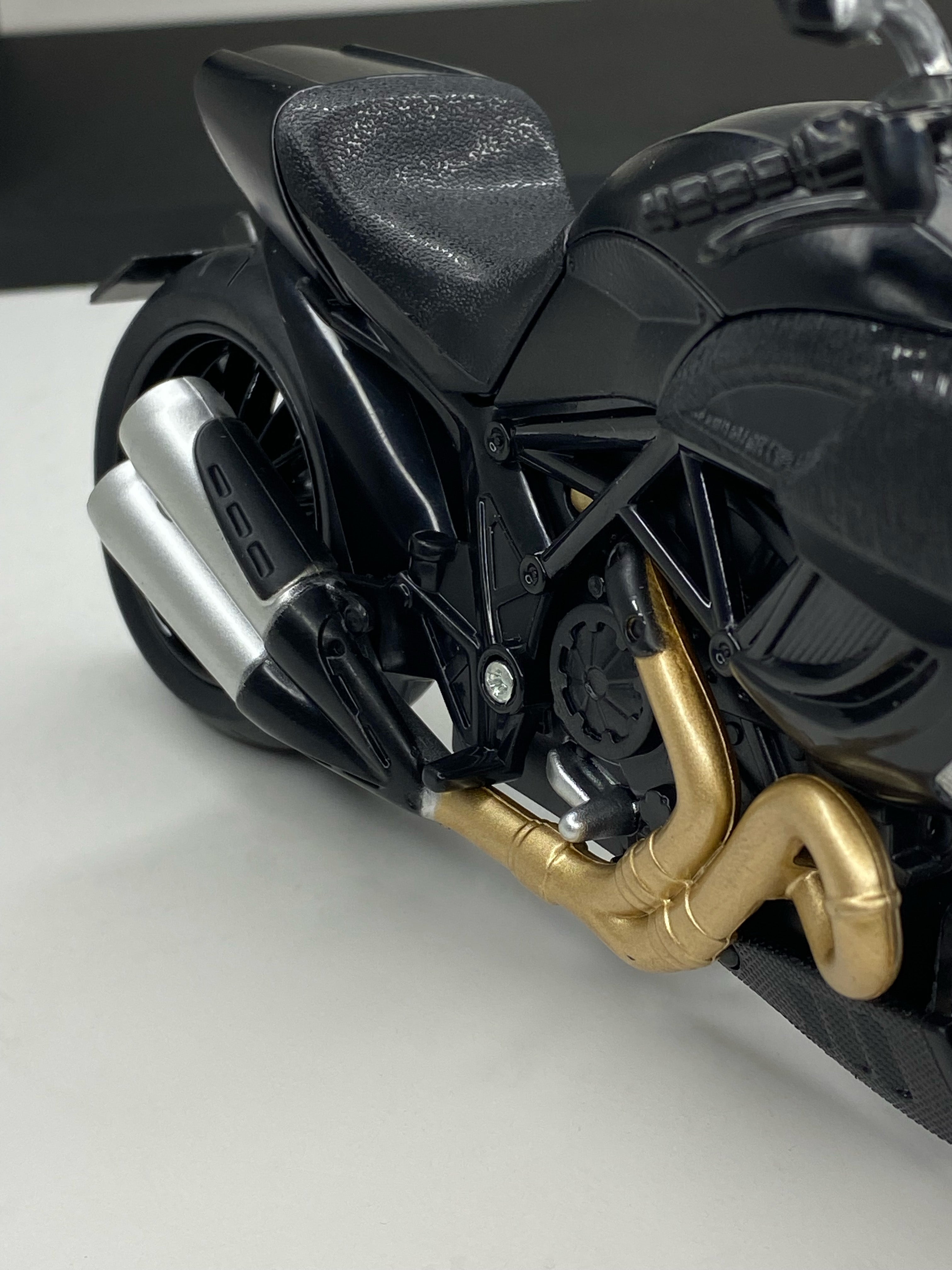Ducati Diavel Black