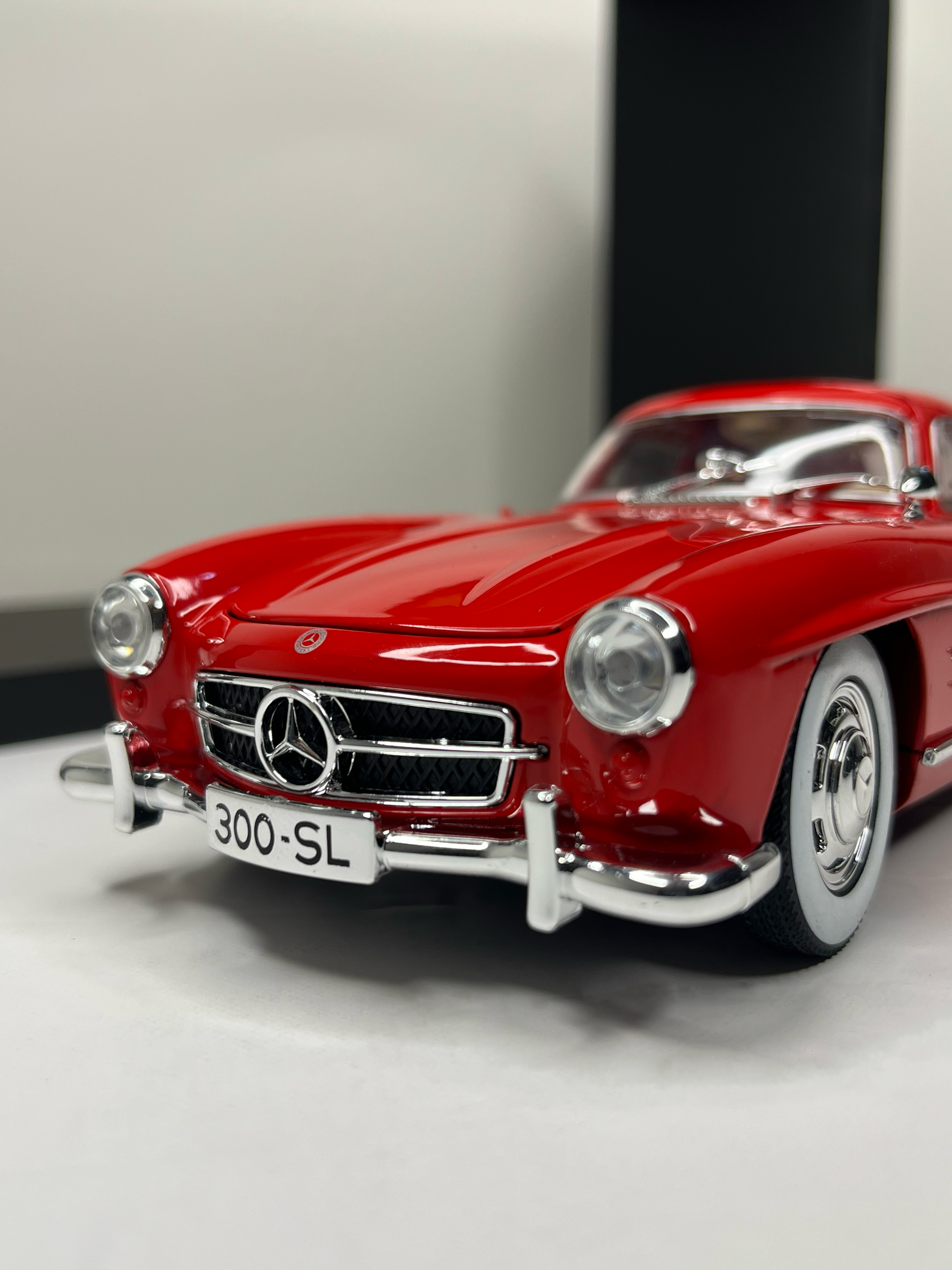Mercedes-Benz 300 SL Gullwing Red