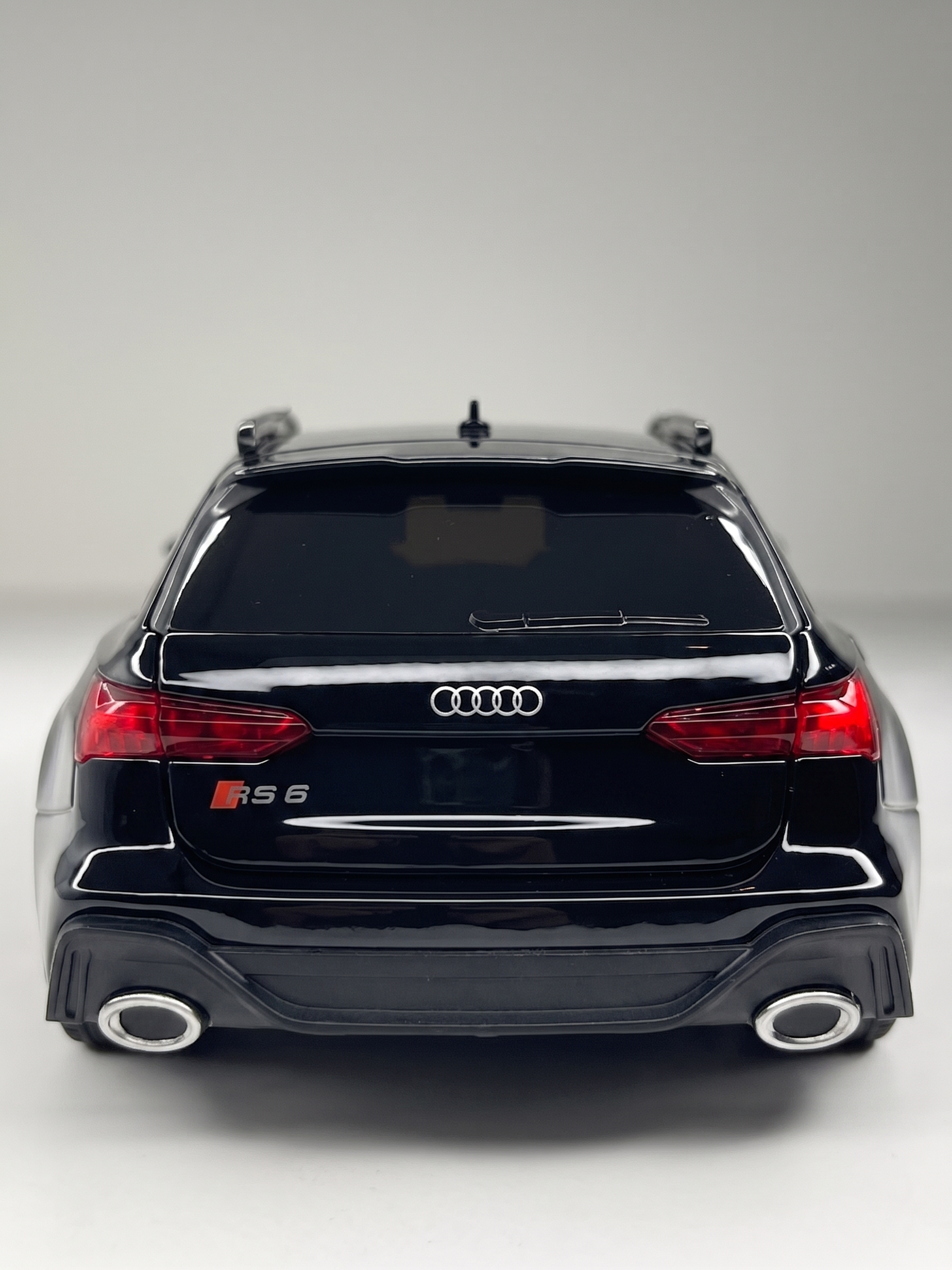 Audi RS6 Black