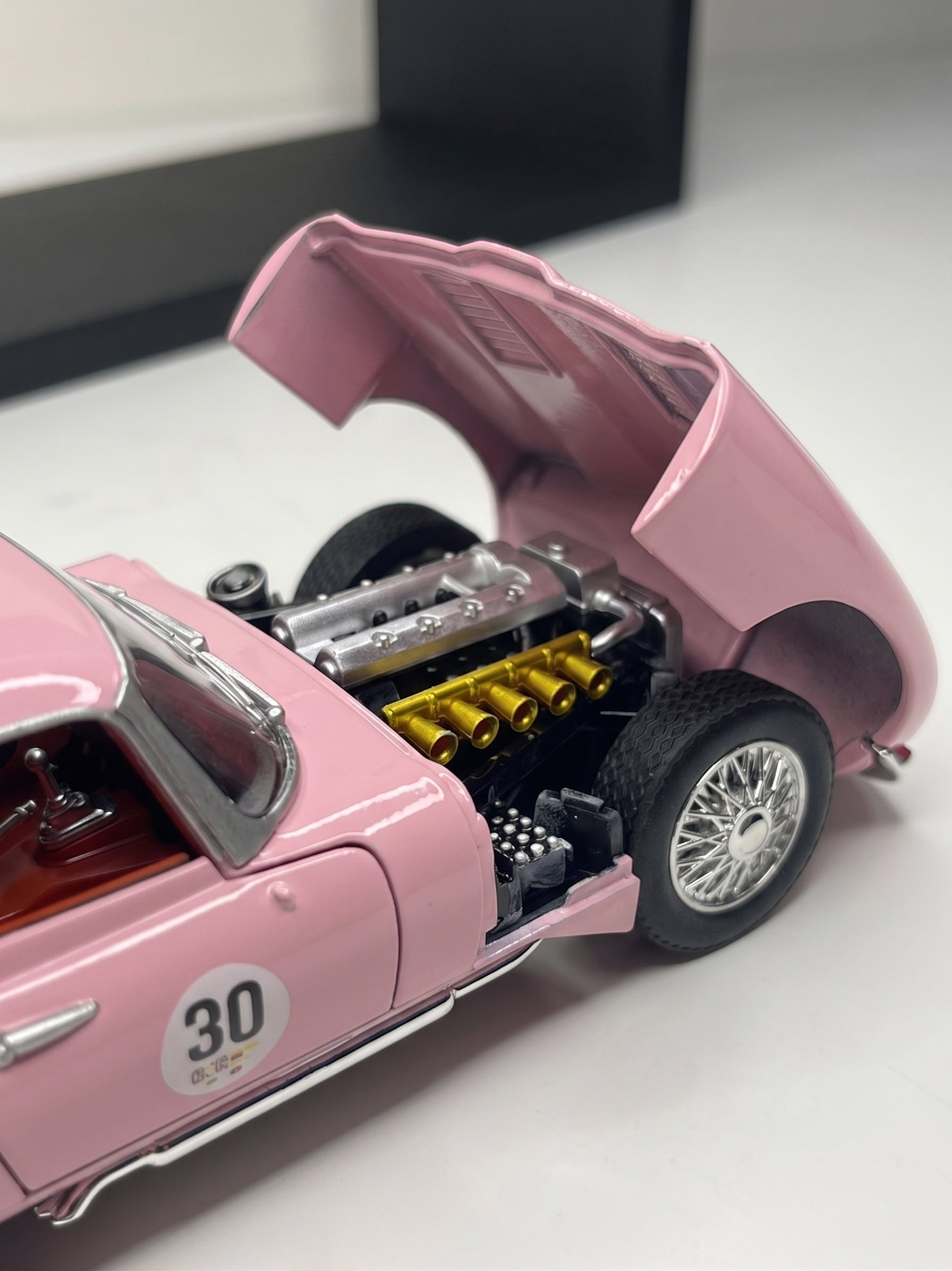Jaguar E-Type Pink