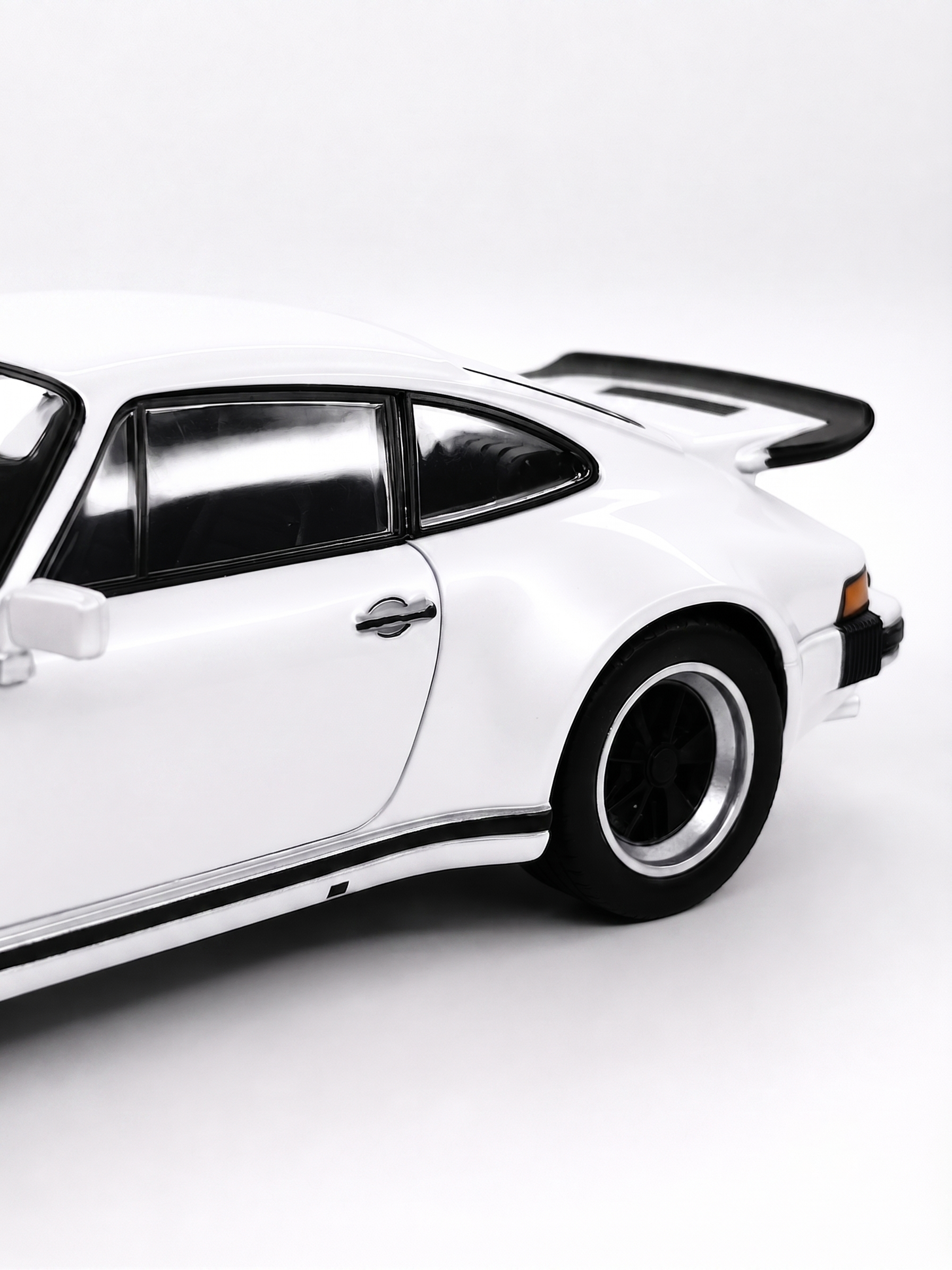 Porsche 911 Turbo S White