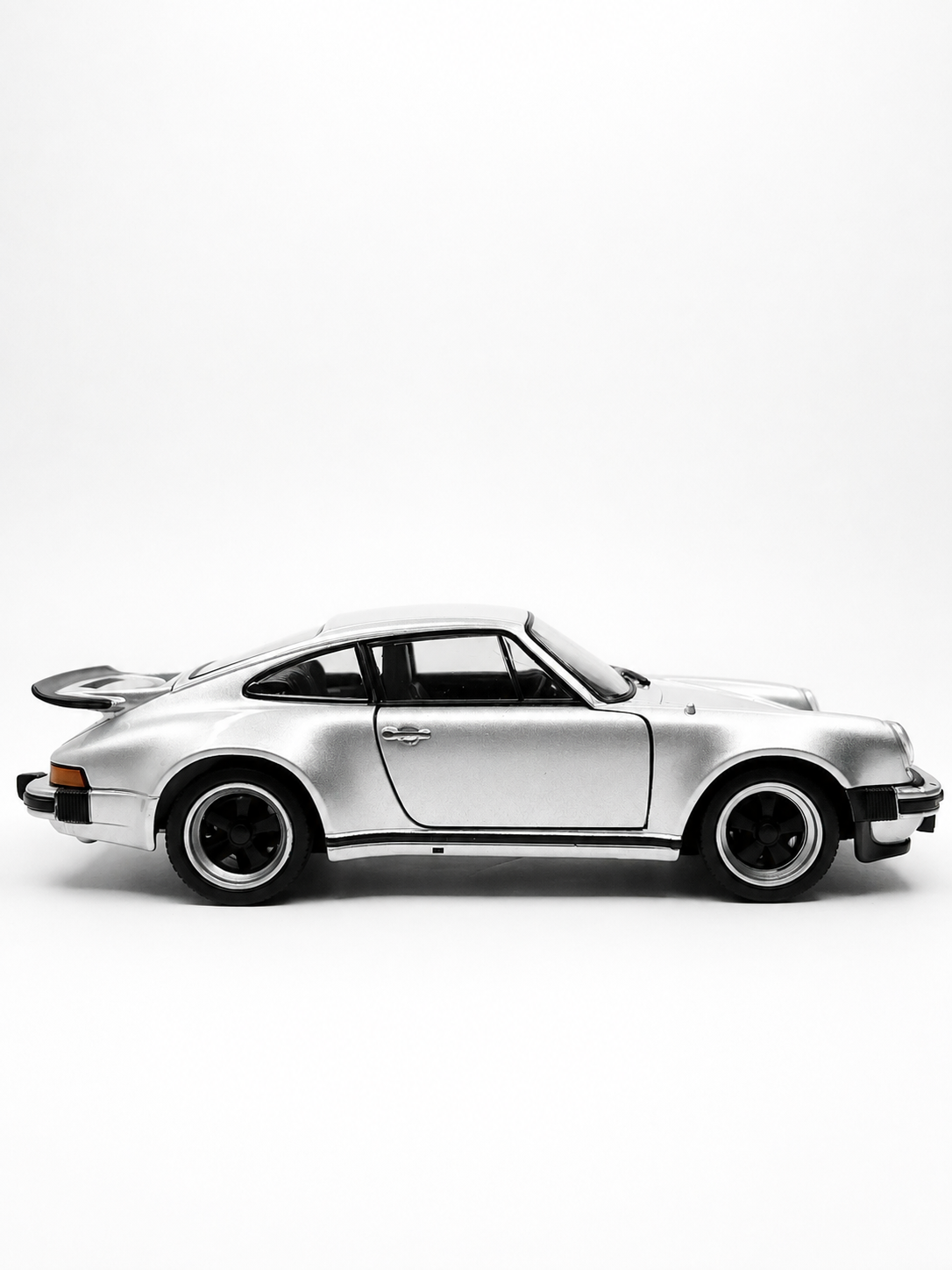 Porsche 911 Turbo S Silver