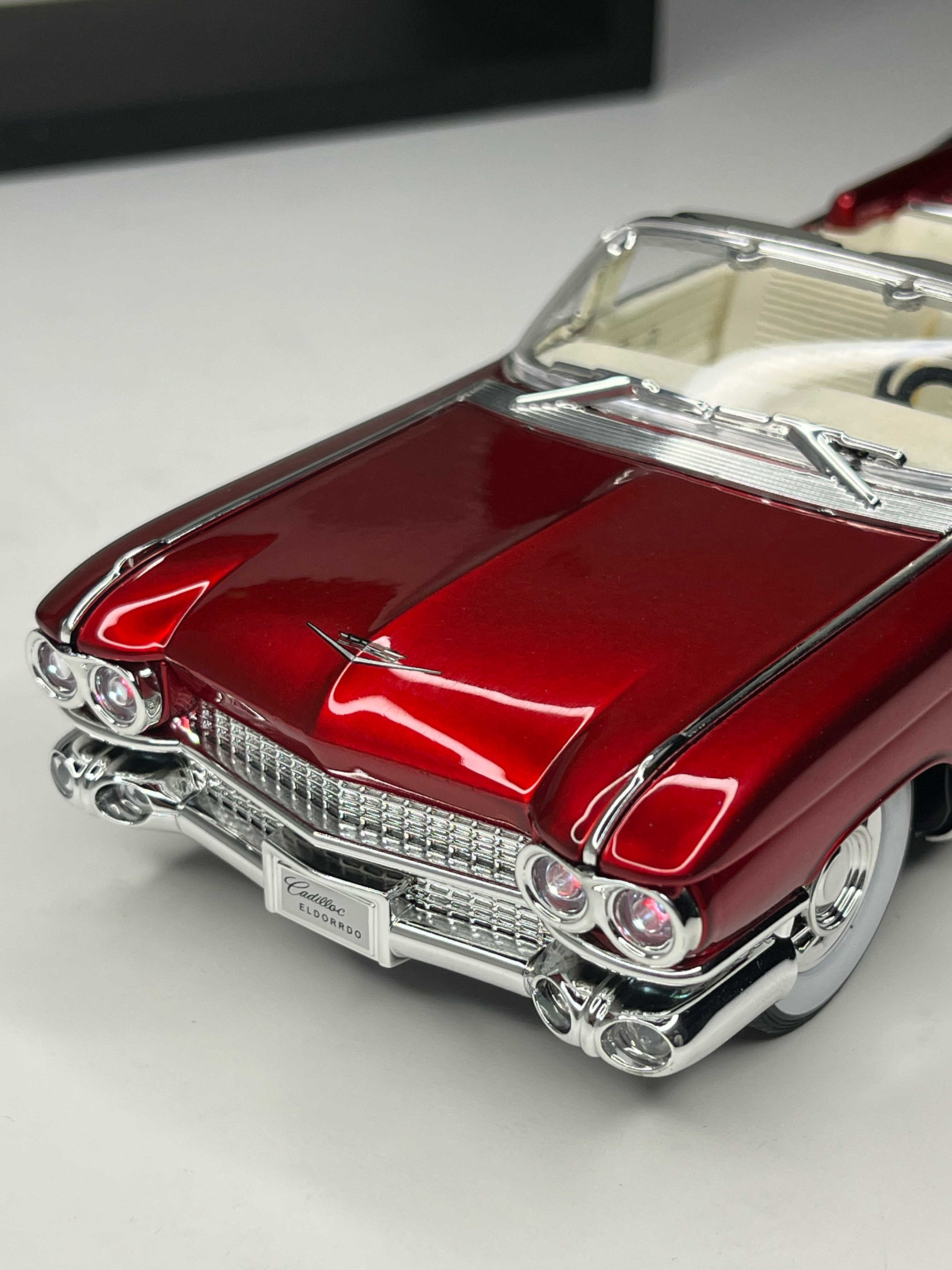 Cadillac Eldorado Biarritz Red