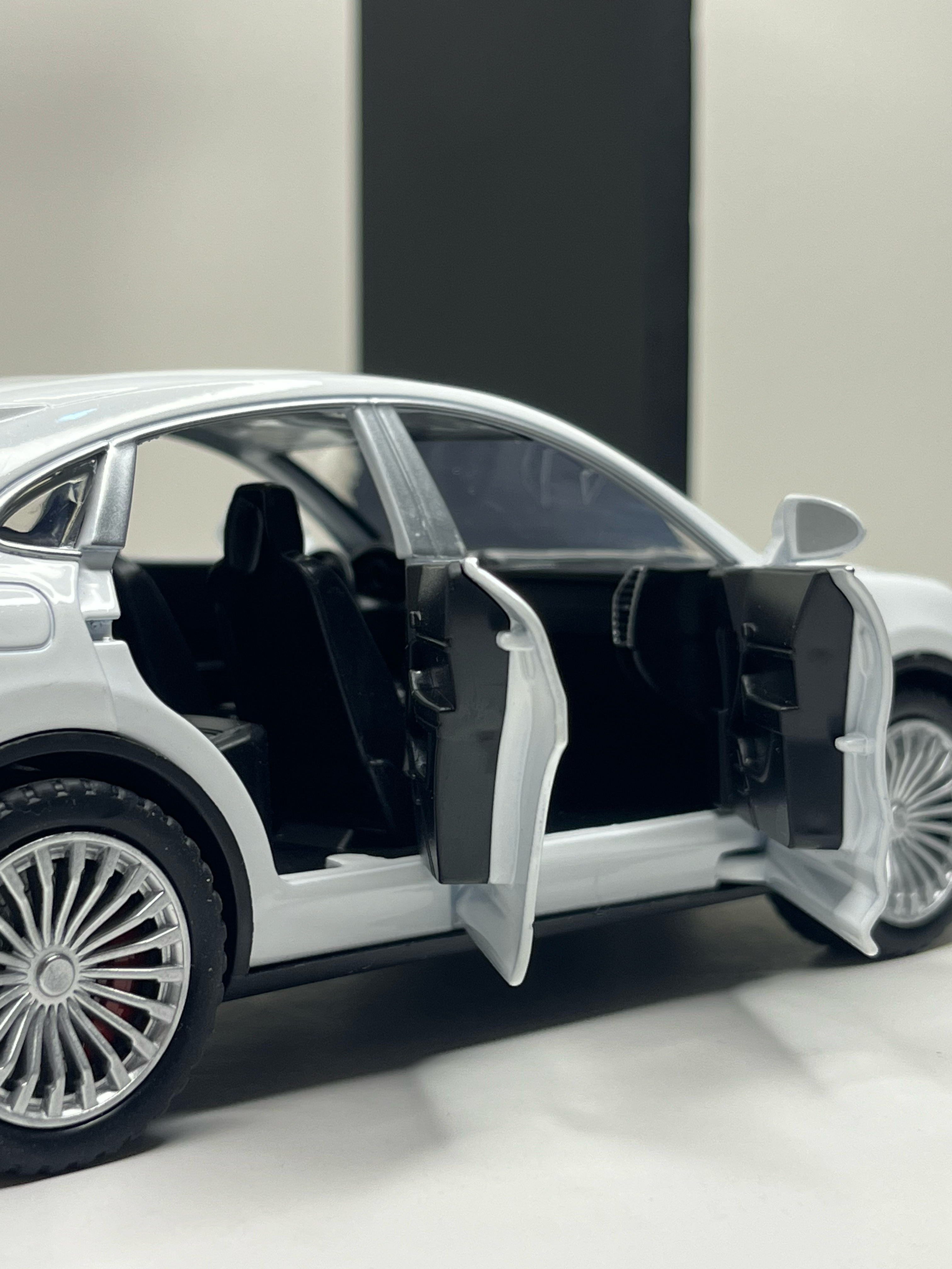 Porsche Cayenne S White