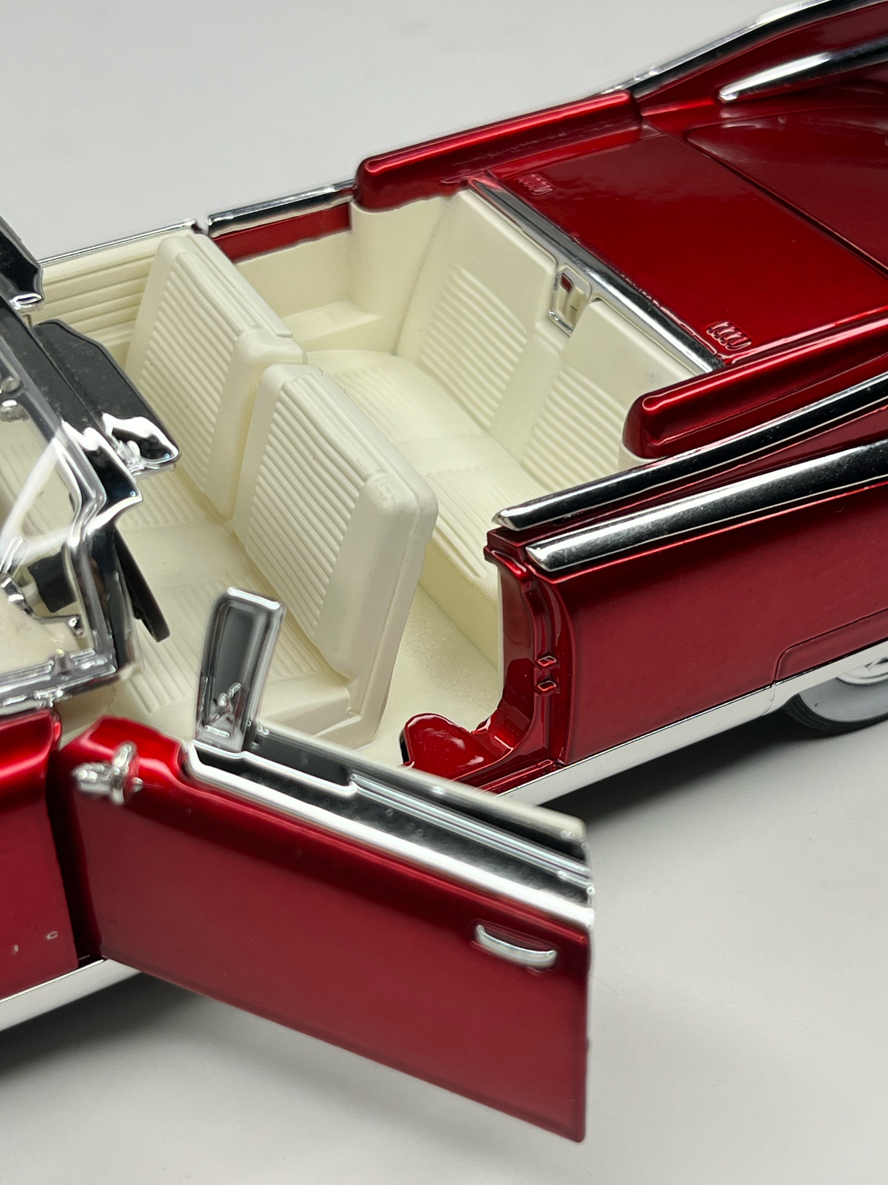 Cadillac Eldorado Biarritz Red