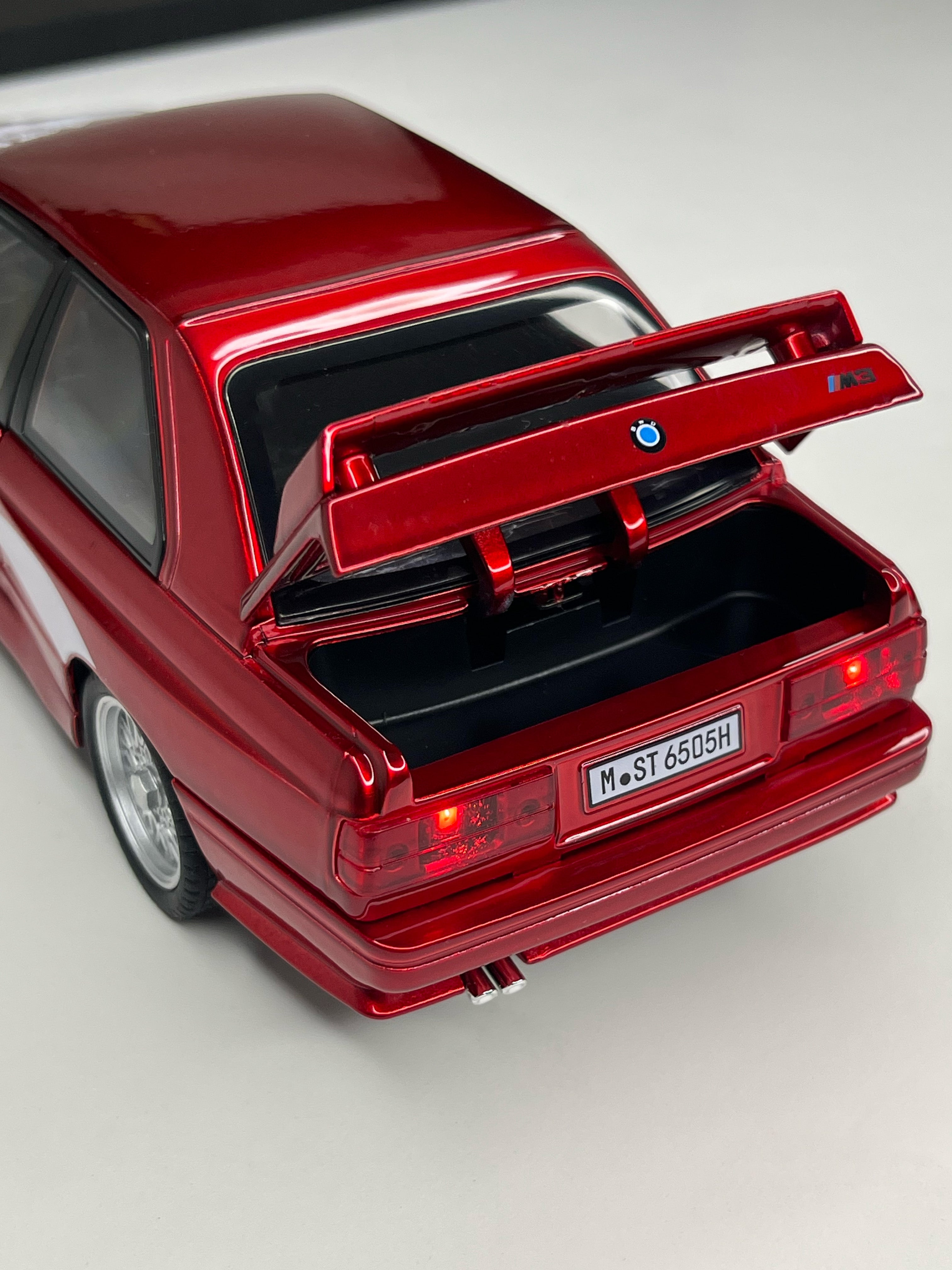 BMW M3 E30 - Coca-Cola Edition