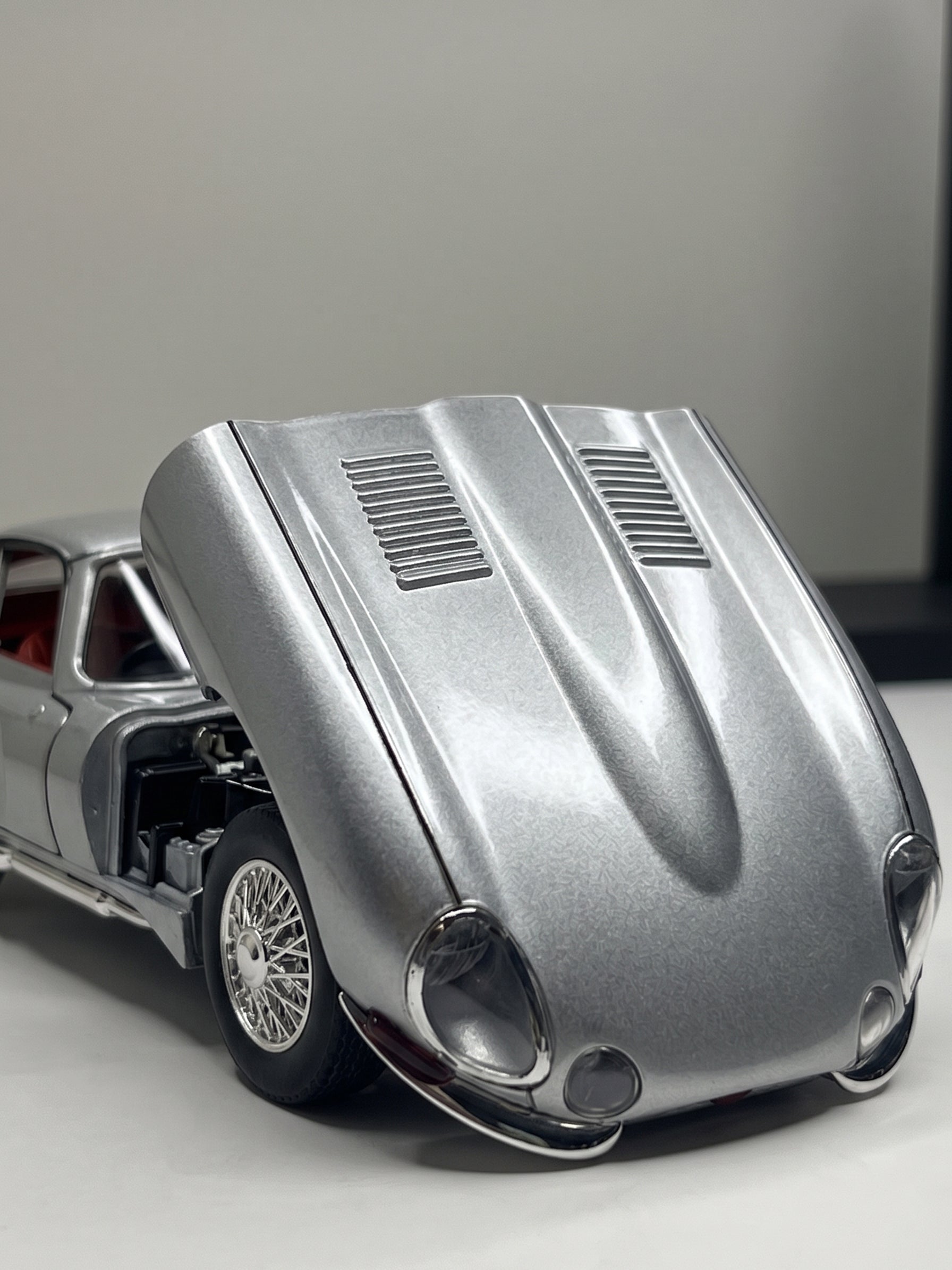 Jaguar E-Type Silver