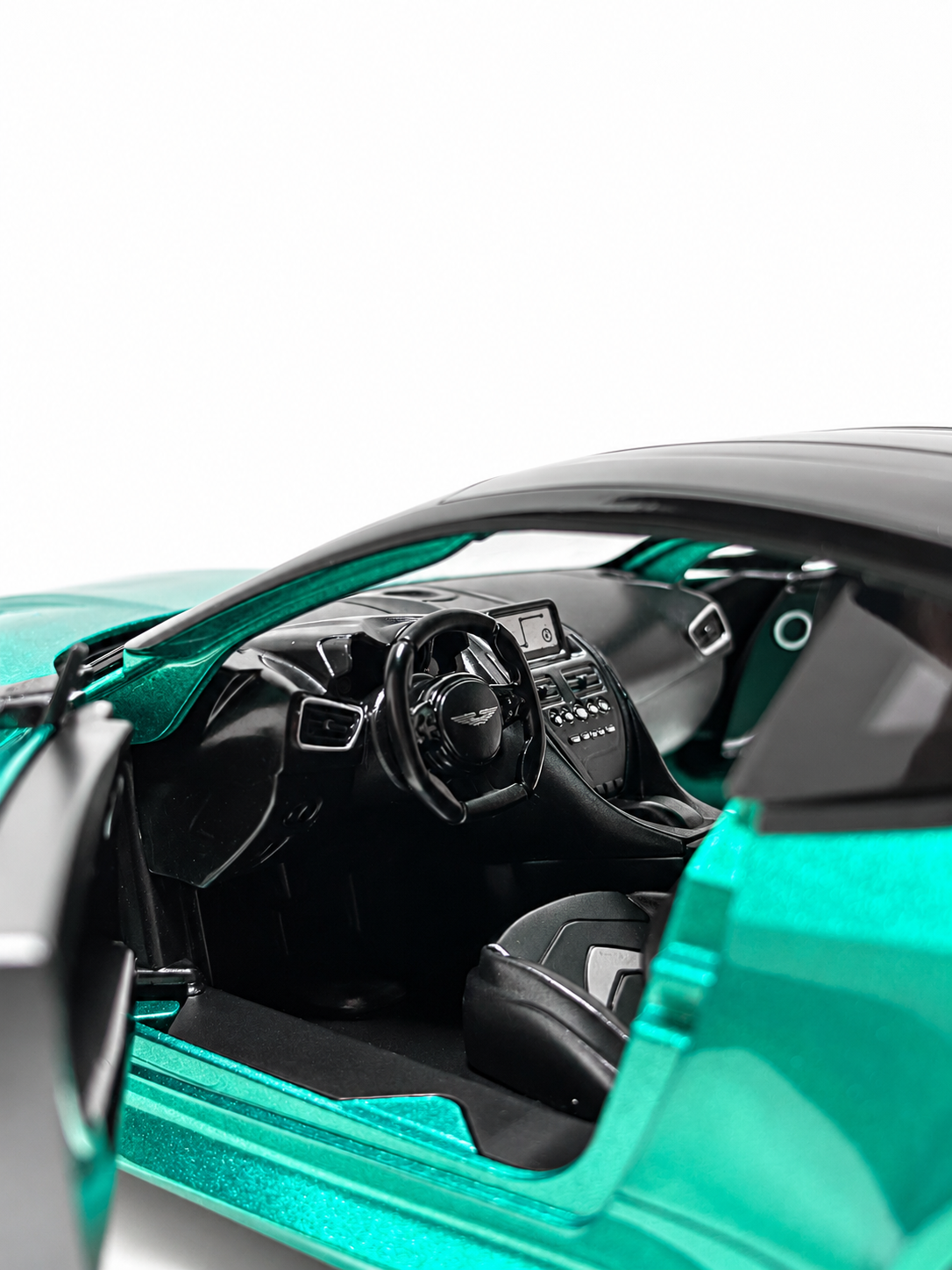 Aston Martin DBS Superleggera