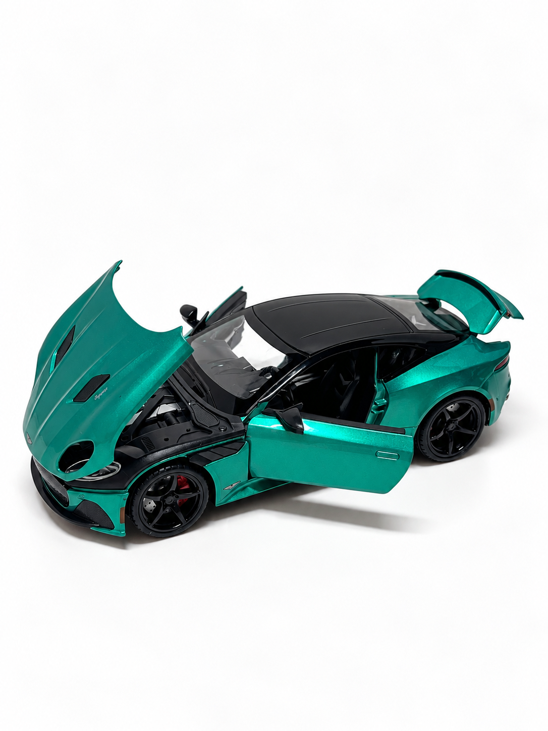 Aston Martin DBS Superleggera