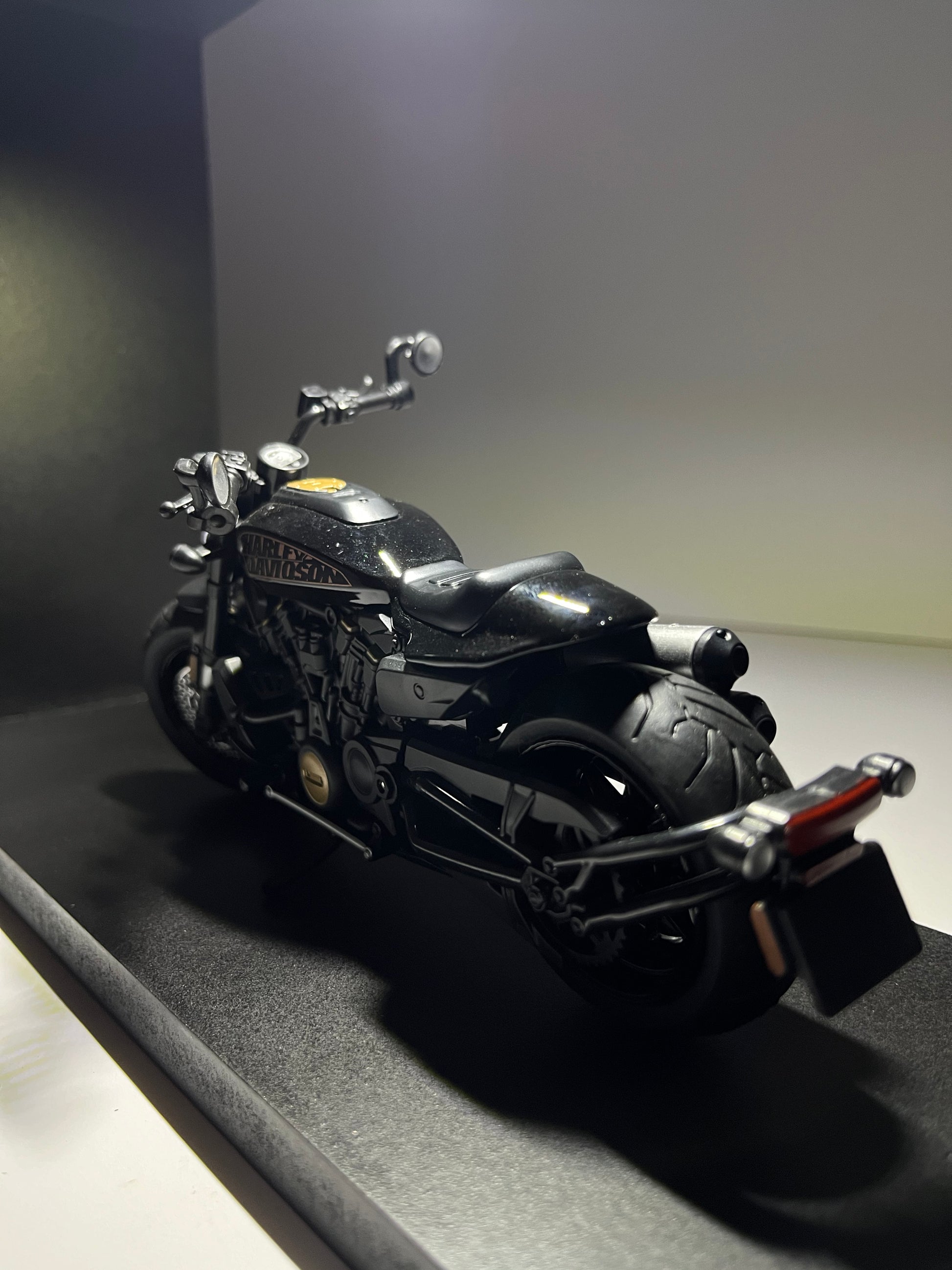 Harley Spotlight Frame Black