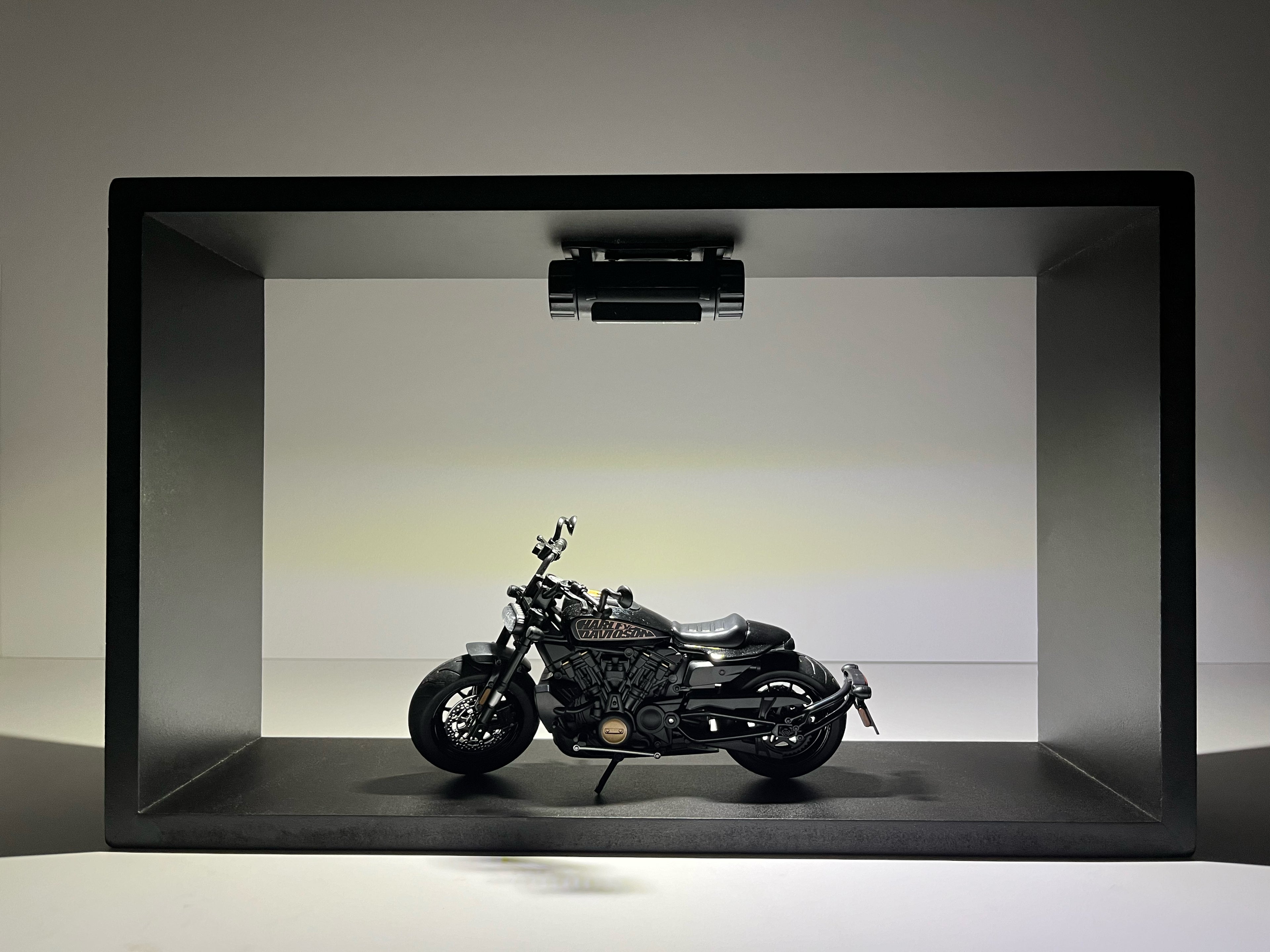 Harley Spotlight Frame Black