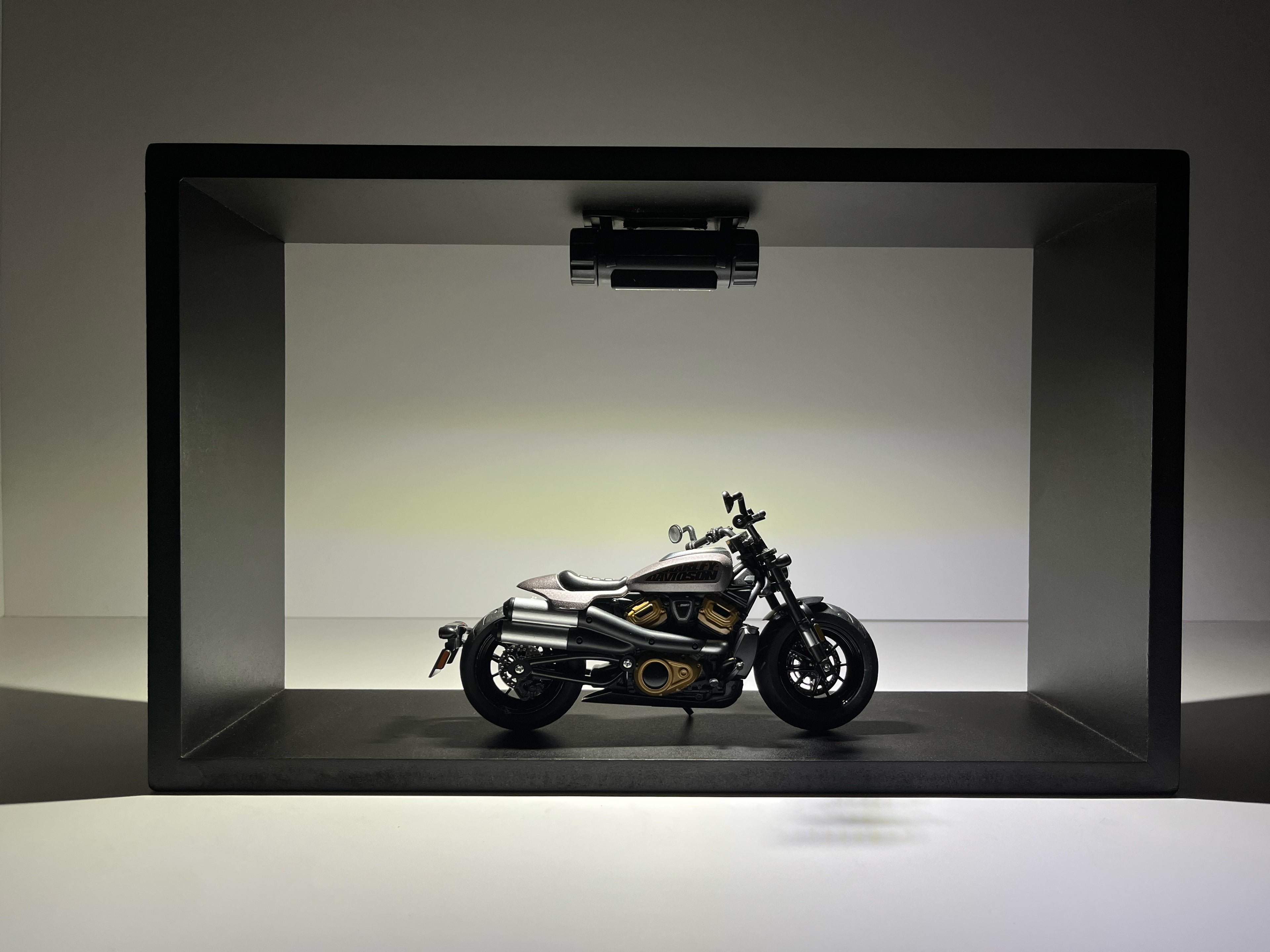 Harley Spotlight Frame Basalt Black