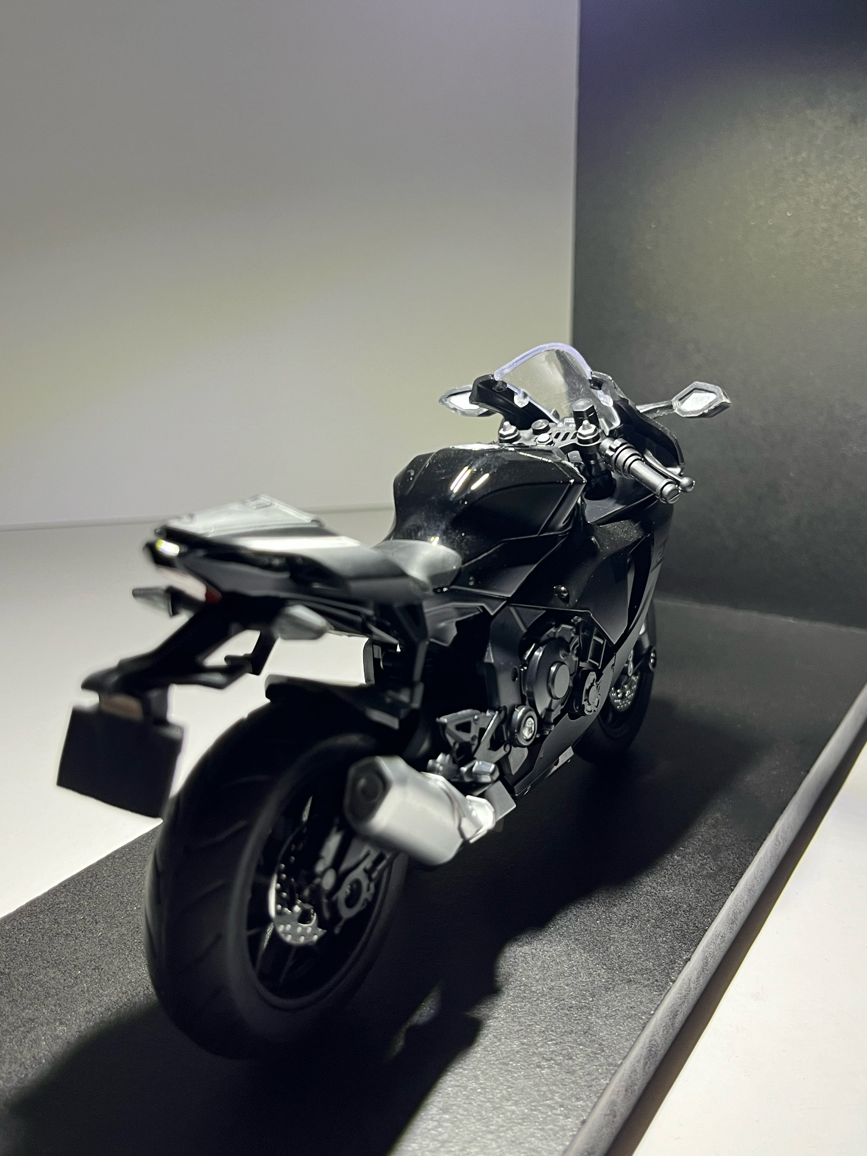 Yamaha R1 Spotlight Frame