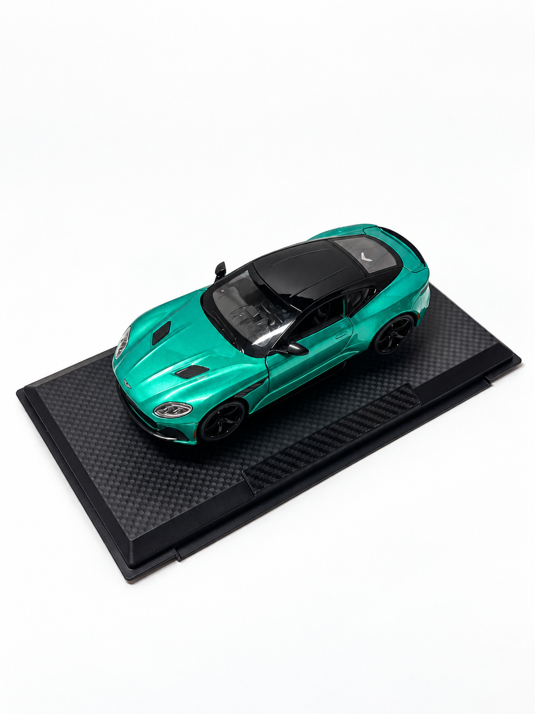 Aston Martin DBS Superleggera