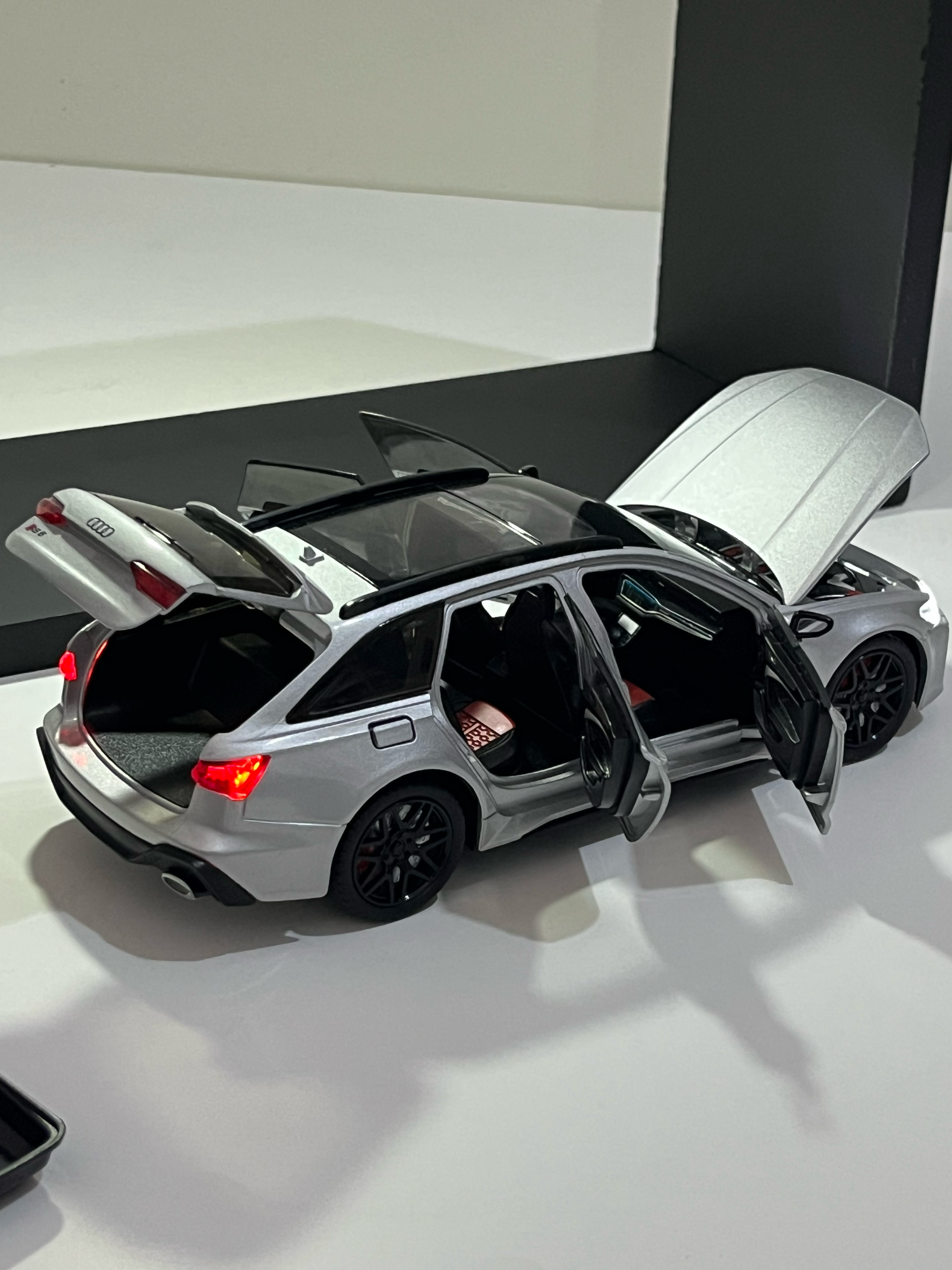 Audi RS6 Silver