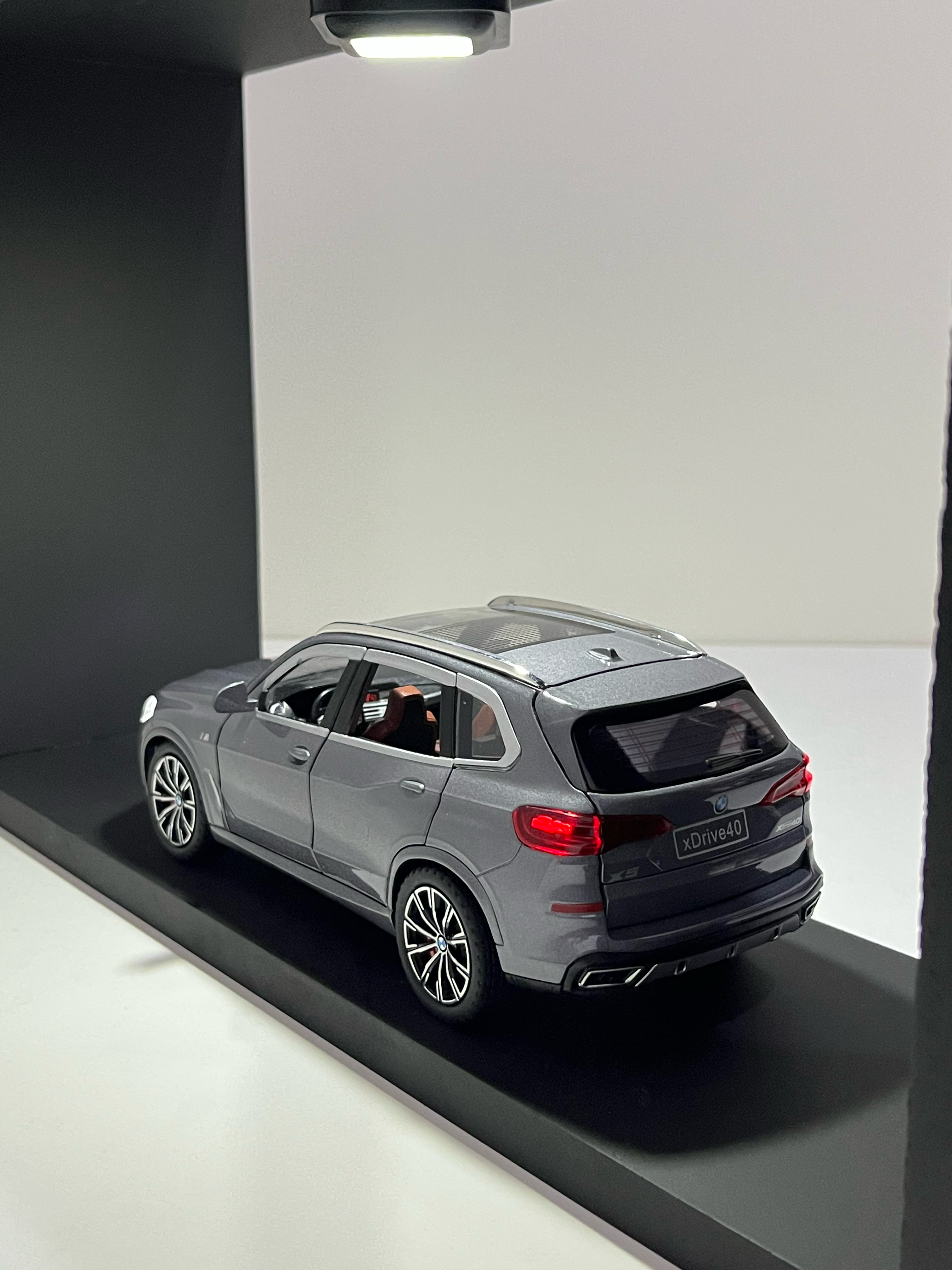 BMW X5 xDrive40i Gray