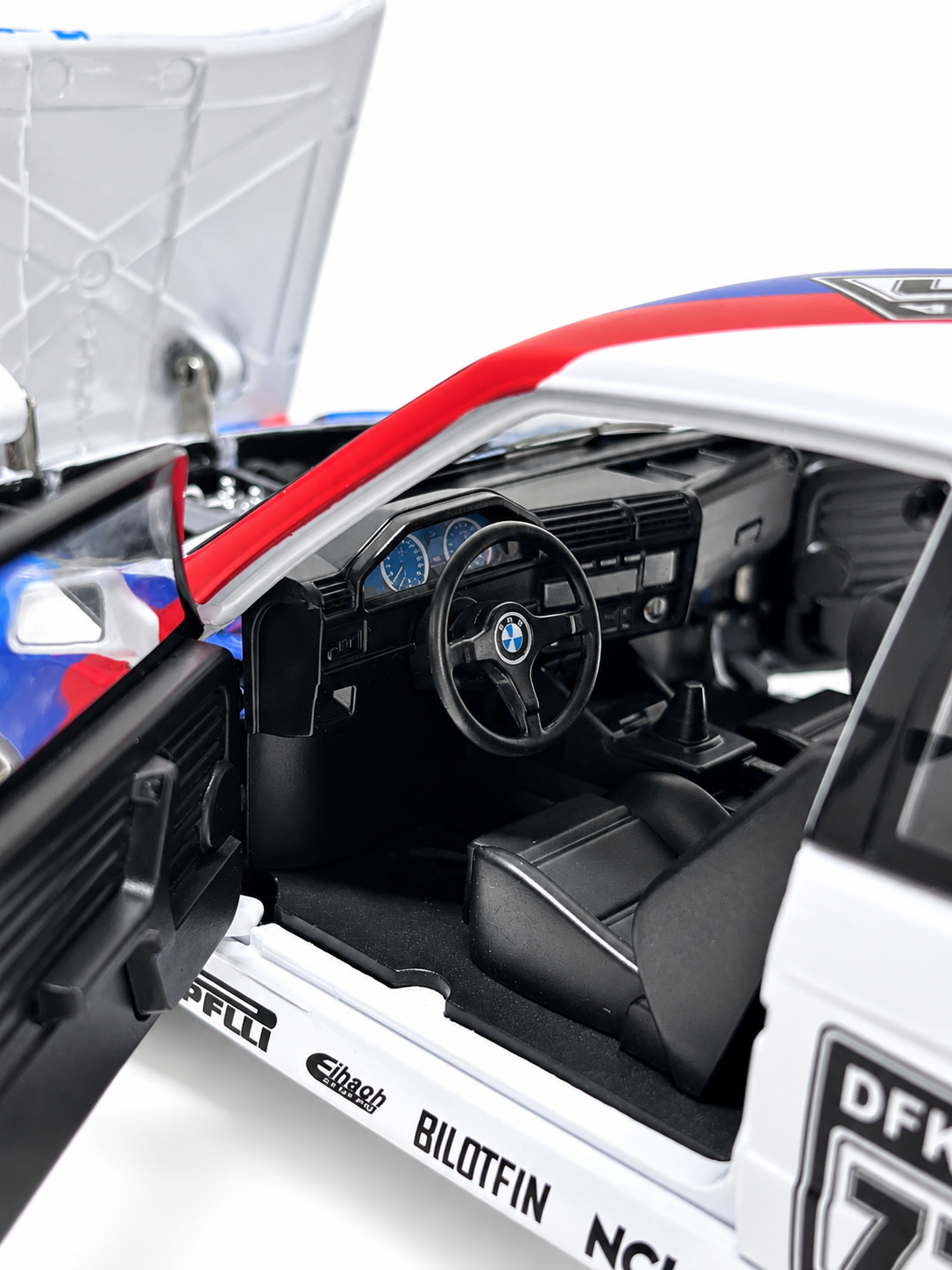 BMW E30 White